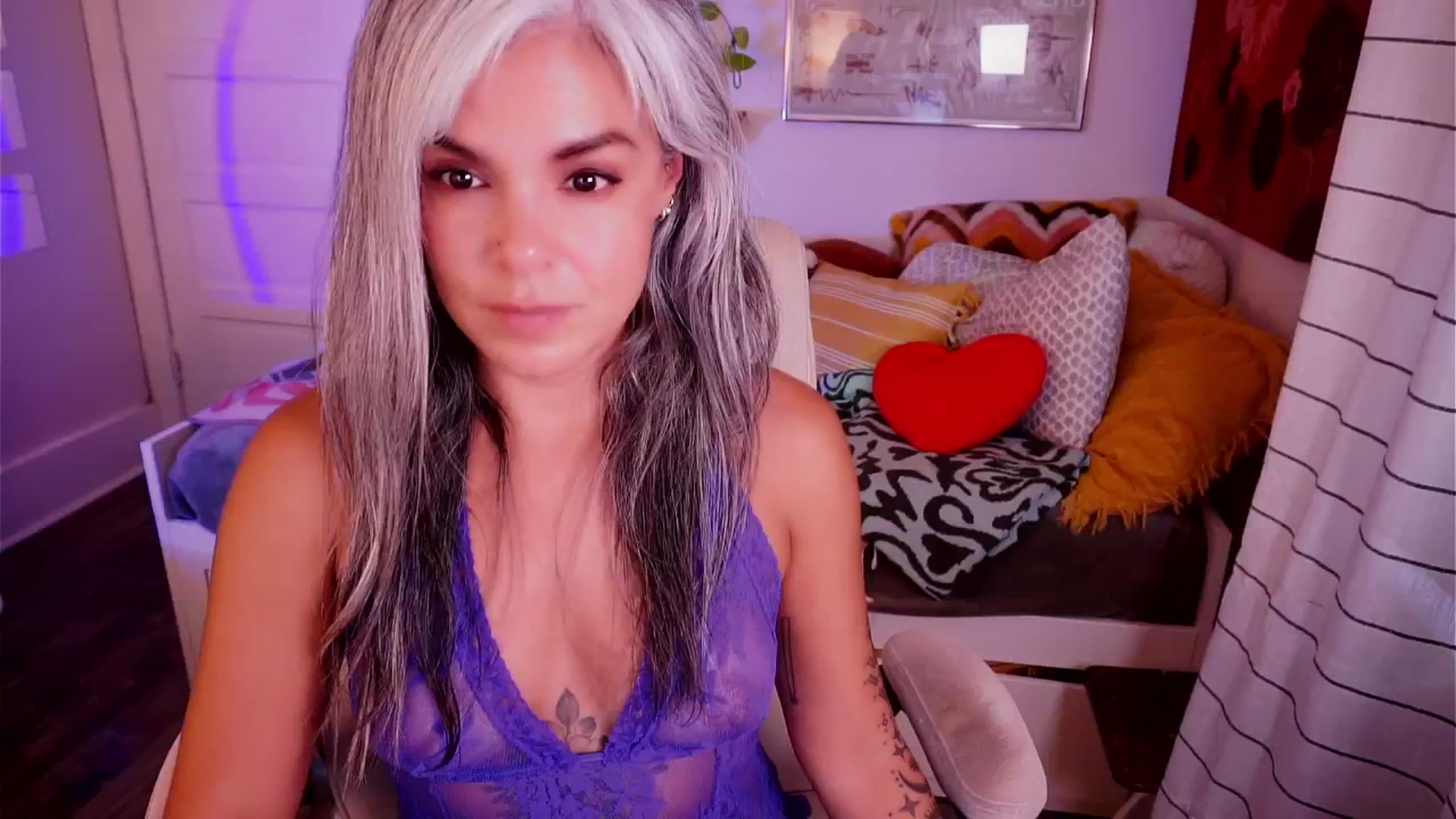 Gallery image thumbnail from AprilJames's myfreecams stream on, 07/26/2025, 01:49 image 10 of 20