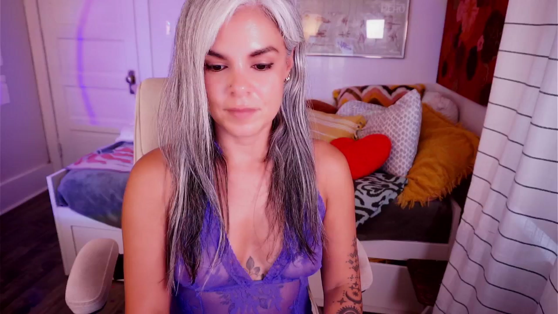 Gallery image thumbnail from AprilJames's myfreecams stream on, 07/26/2025, 01:49 image 11 of 20