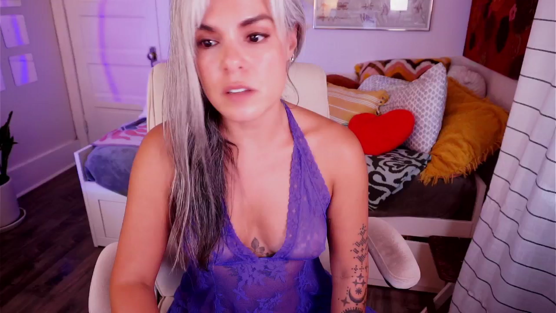 Gallery image thumbnail from AprilJames's myfreecams stream on, 07/26/2025, 01:49 image 14 of 20
