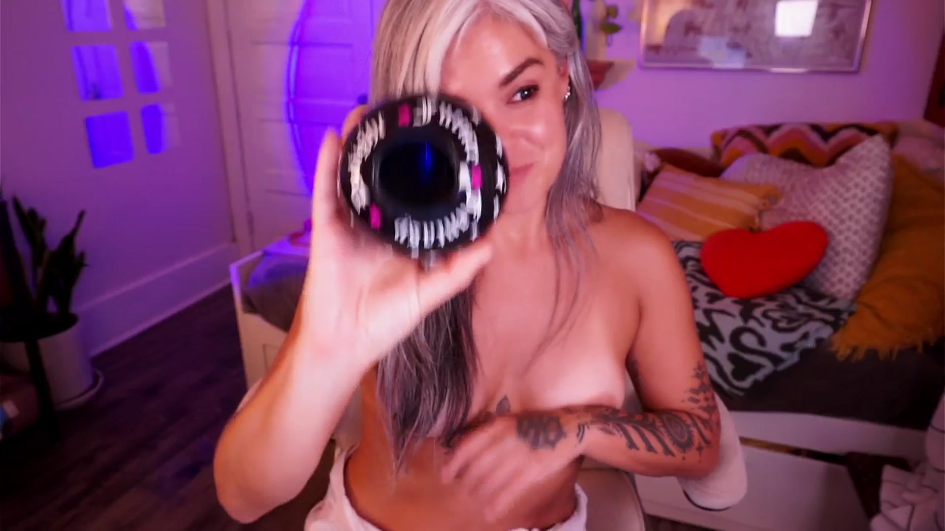 Gallery image thumbnail from AprilJames's myfreecams stream on, 07/27/2025, 03:06 image 15 of 20
