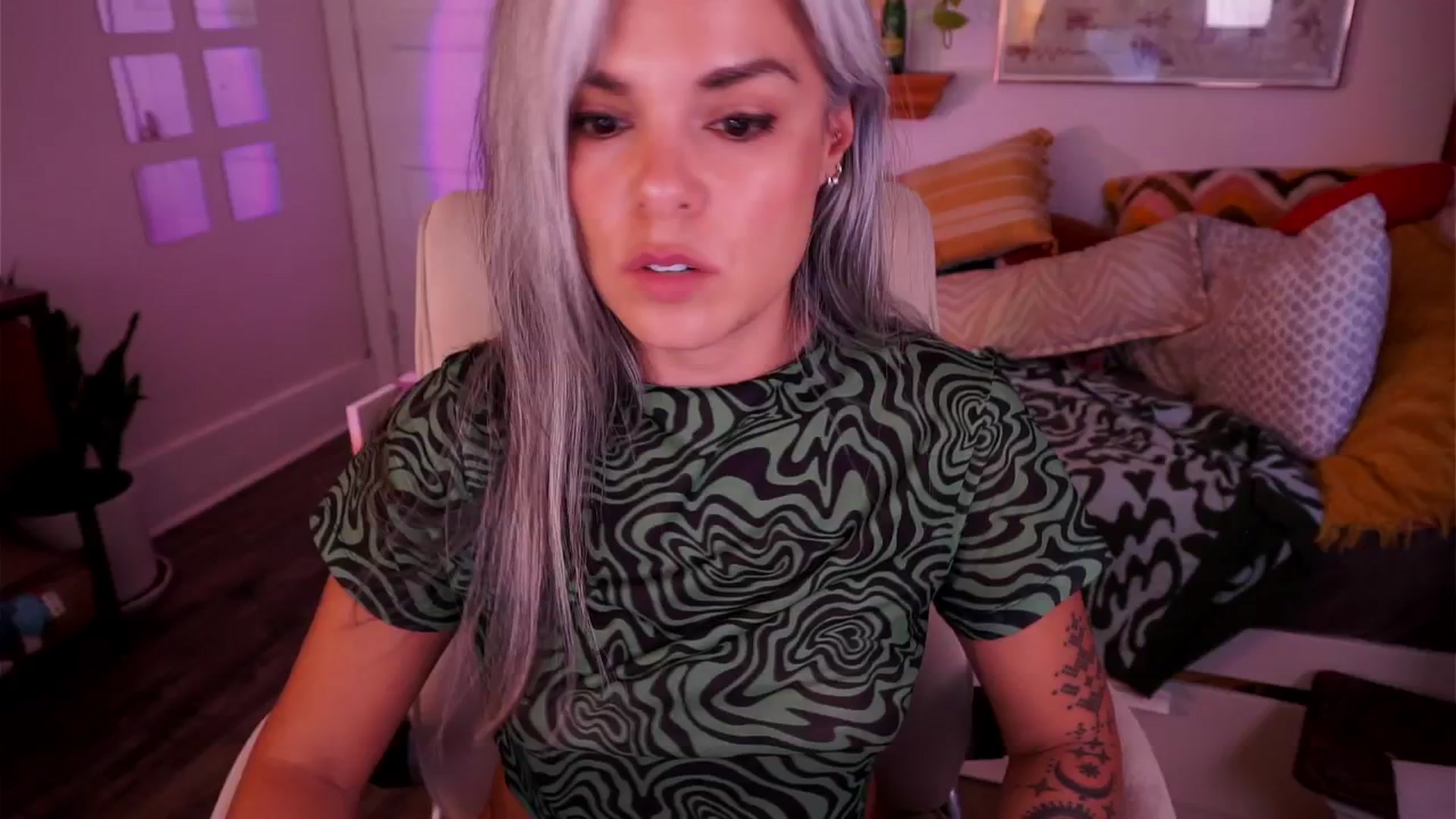 Gallery image thumbnail from AprilJames's myfreecams stream on, 07/28/2025, 24:00 image 15 of 20