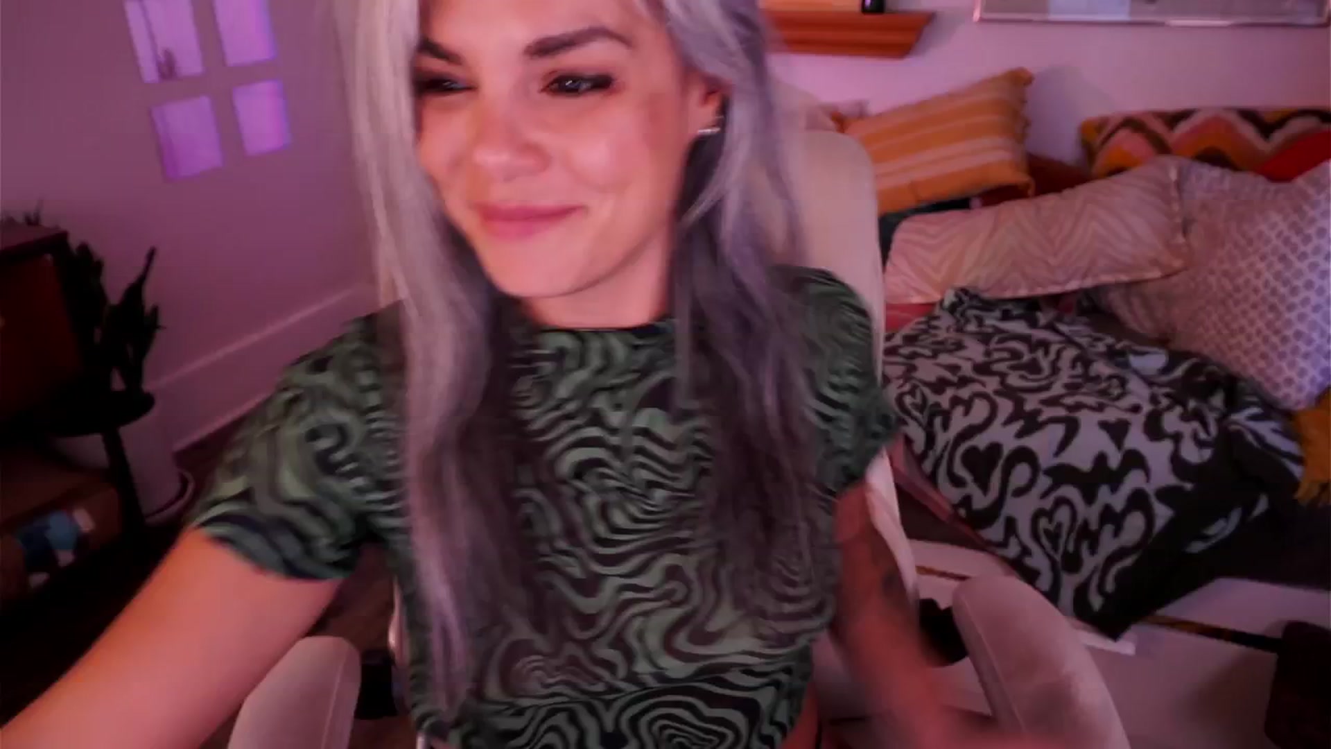Gallery image thumbnail from AprilJames's myfreecams stream on, 07/28/2025, 24:00 image 8 of 20
