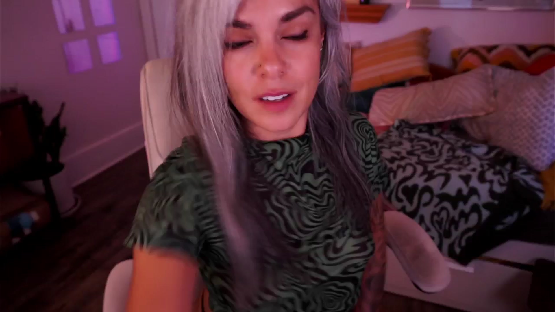 Gallery image thumbnail from AprilJames's myfreecams stream on, 07/28/2025, 24:00 image 7 of 20