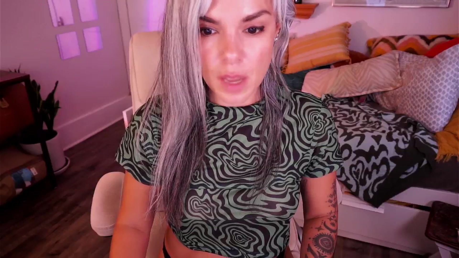 Gallery image thumbnail from AprilJames's myfreecams stream on, 07/28/2025, 24:54 image 14 of 20