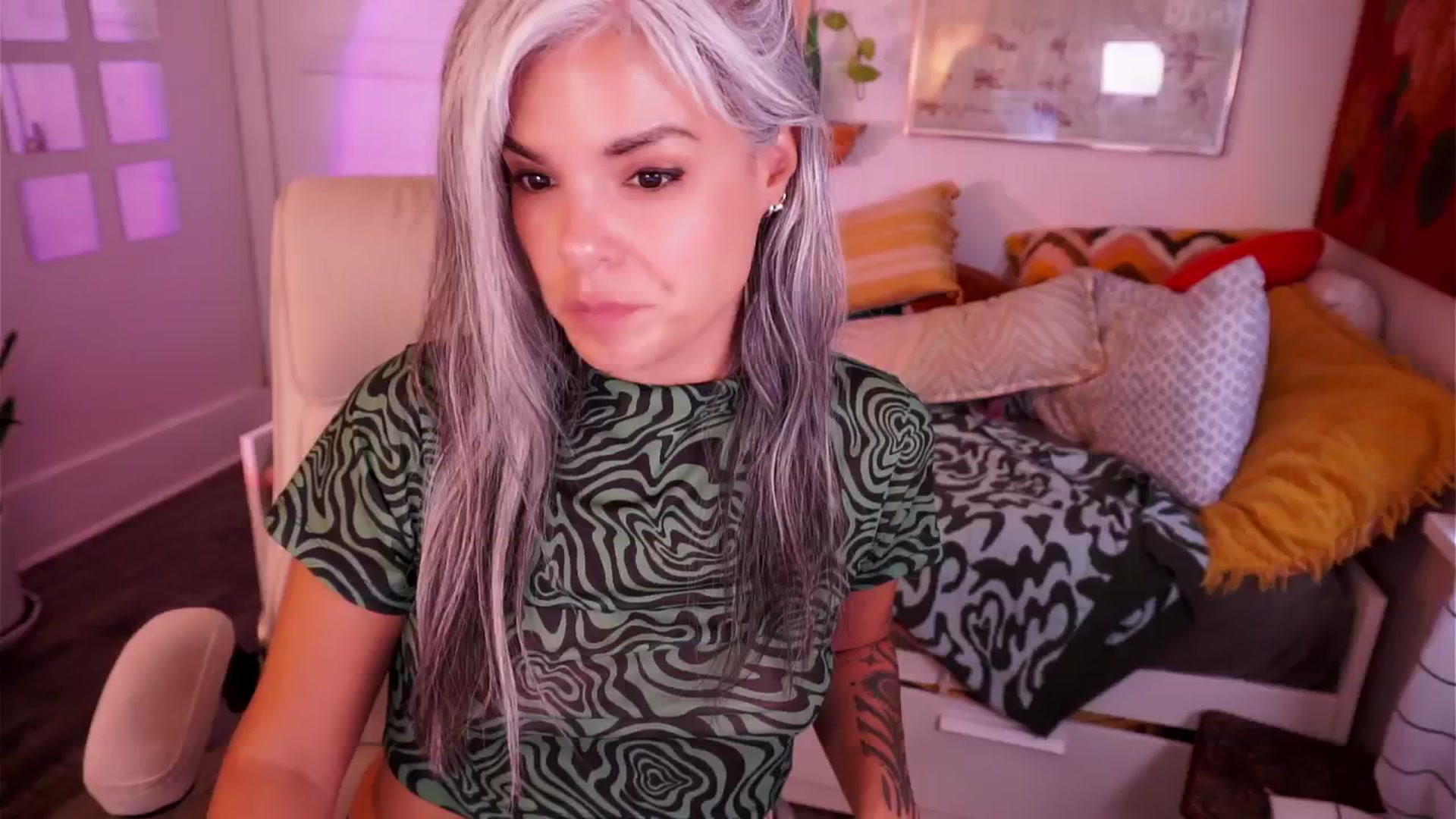 Gallery image thumbnail from AprilJames's myfreecams stream on, 07/28/2025, 24:54 image 10 of 20