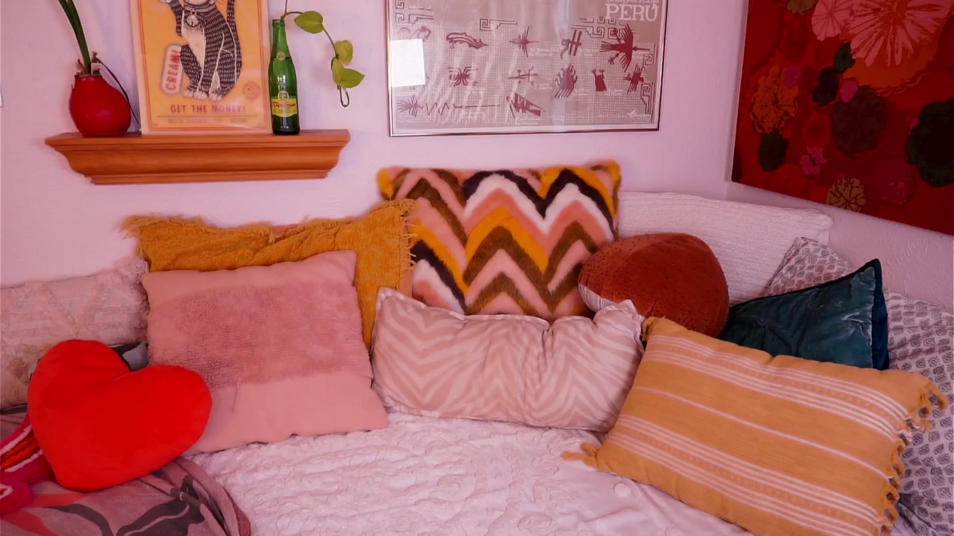 Gallery image thumbnail from AprilJames's myfreecams stream on, 07/30/2025, 24:36 image 9 of 20