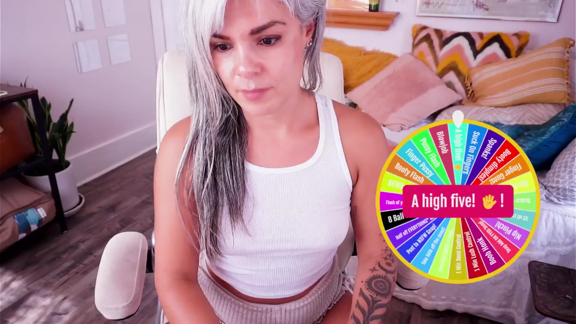 Gallery image thumbnail from AprilJames's myfreecams stream on, 07/30/2025, 22:17 image 9 of 20
