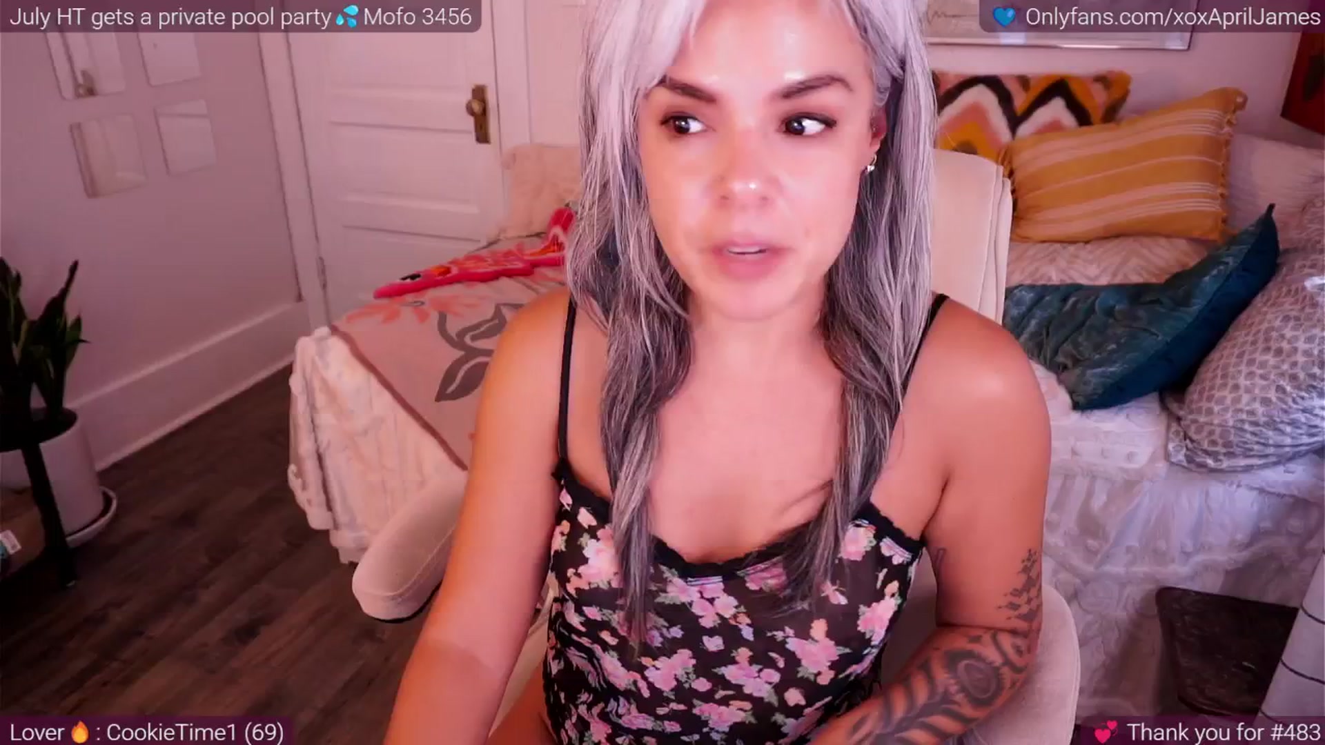 Gallery image thumbnail from AprilJames's myfreecams stream on, 08/01/2025, 24:01 image 4 of 20