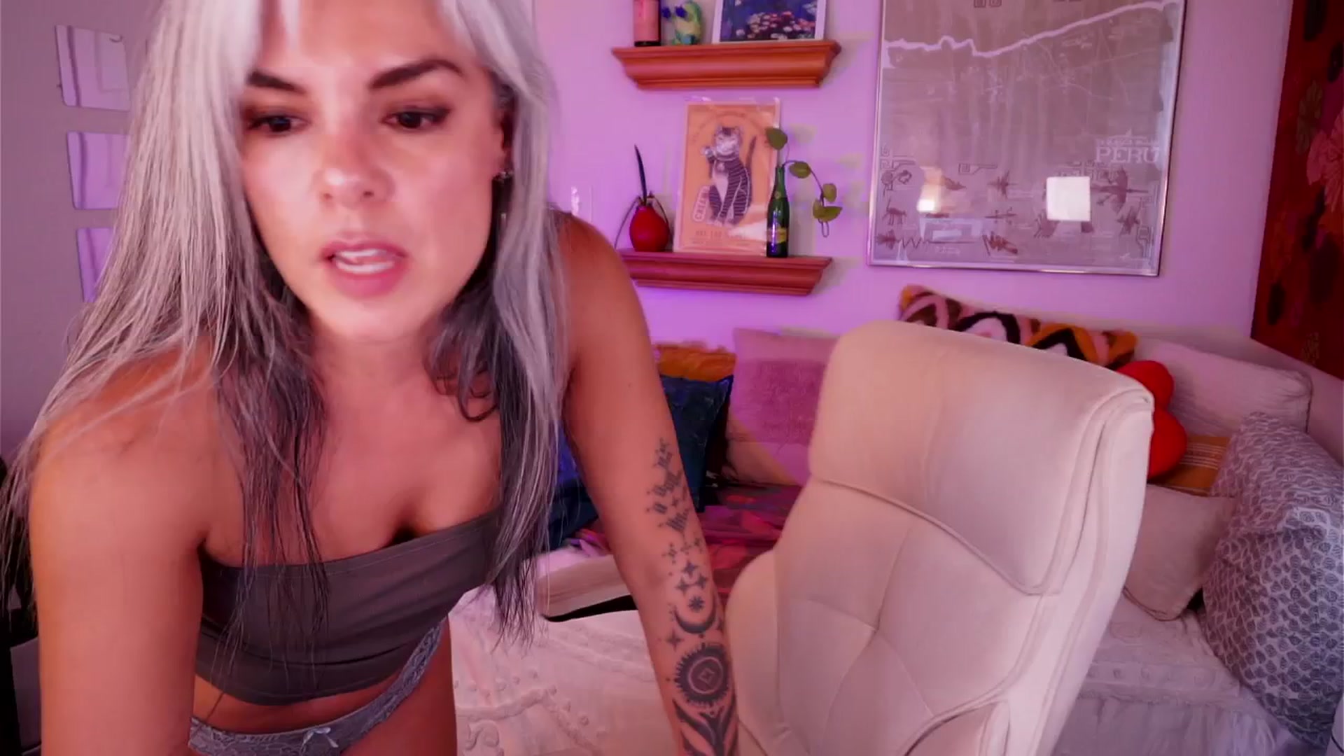 Gallery image thumbnail from AprilJames's myfreecams stream on, 08/14/2025, 24:39 image 1 of 20