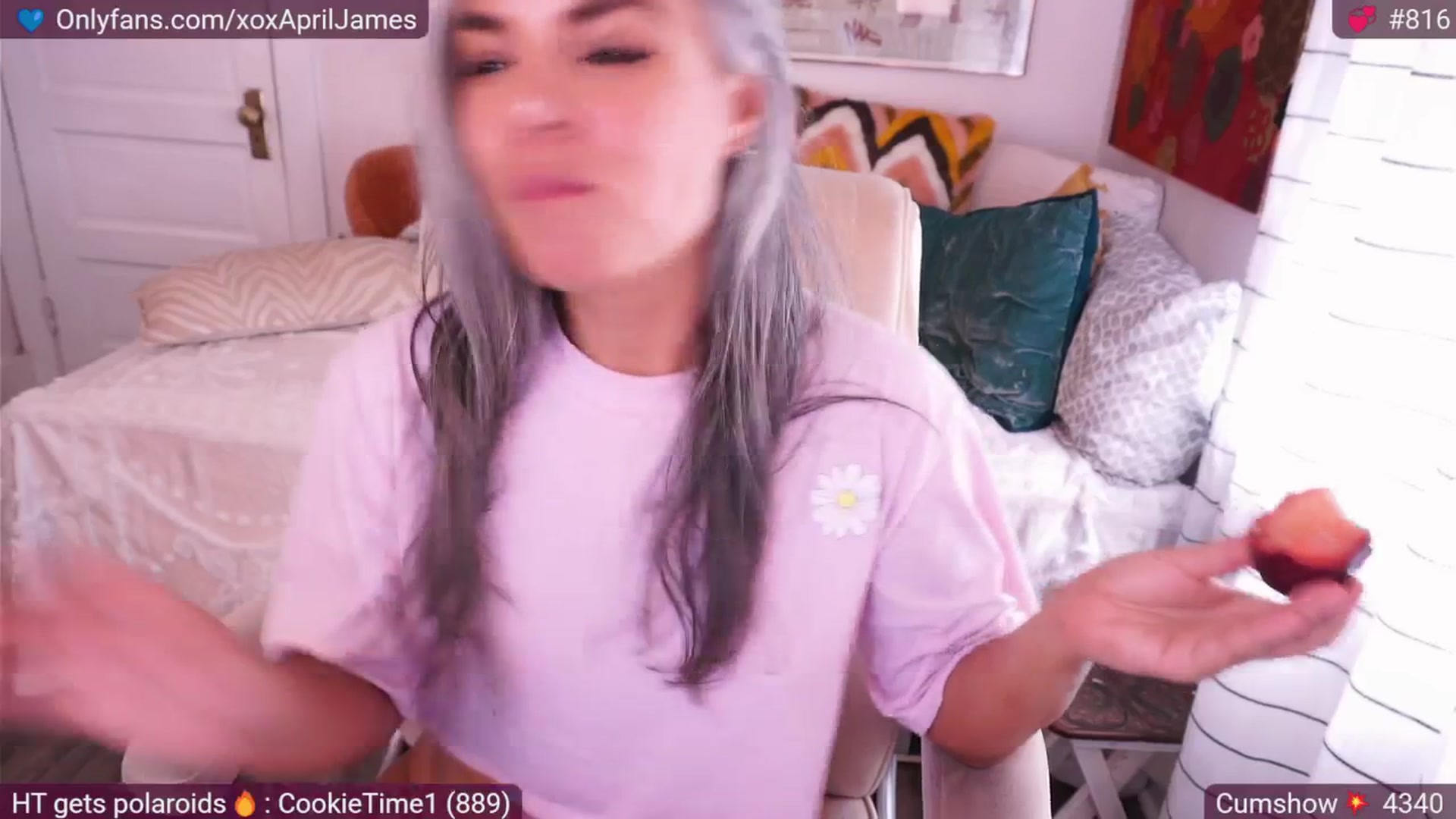 Gallery image thumbnail from AprilJames's myfreecams stream on, 08/16/2025, 22:05 image 12 of 20