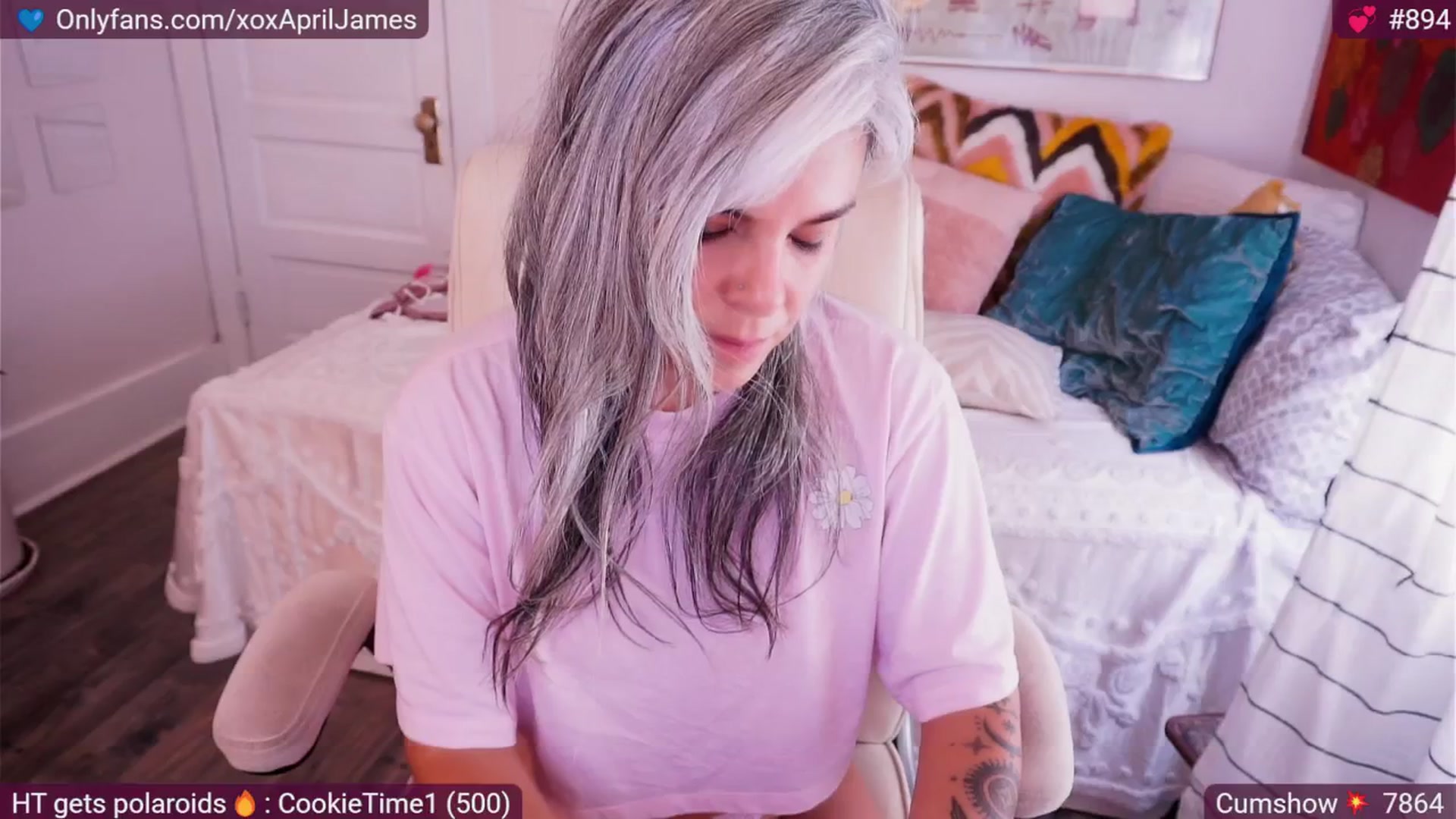 Gallery image thumbnail from AprilJames's myfreecams stream on, 08/16/2025, 22:05 image 7 of 20