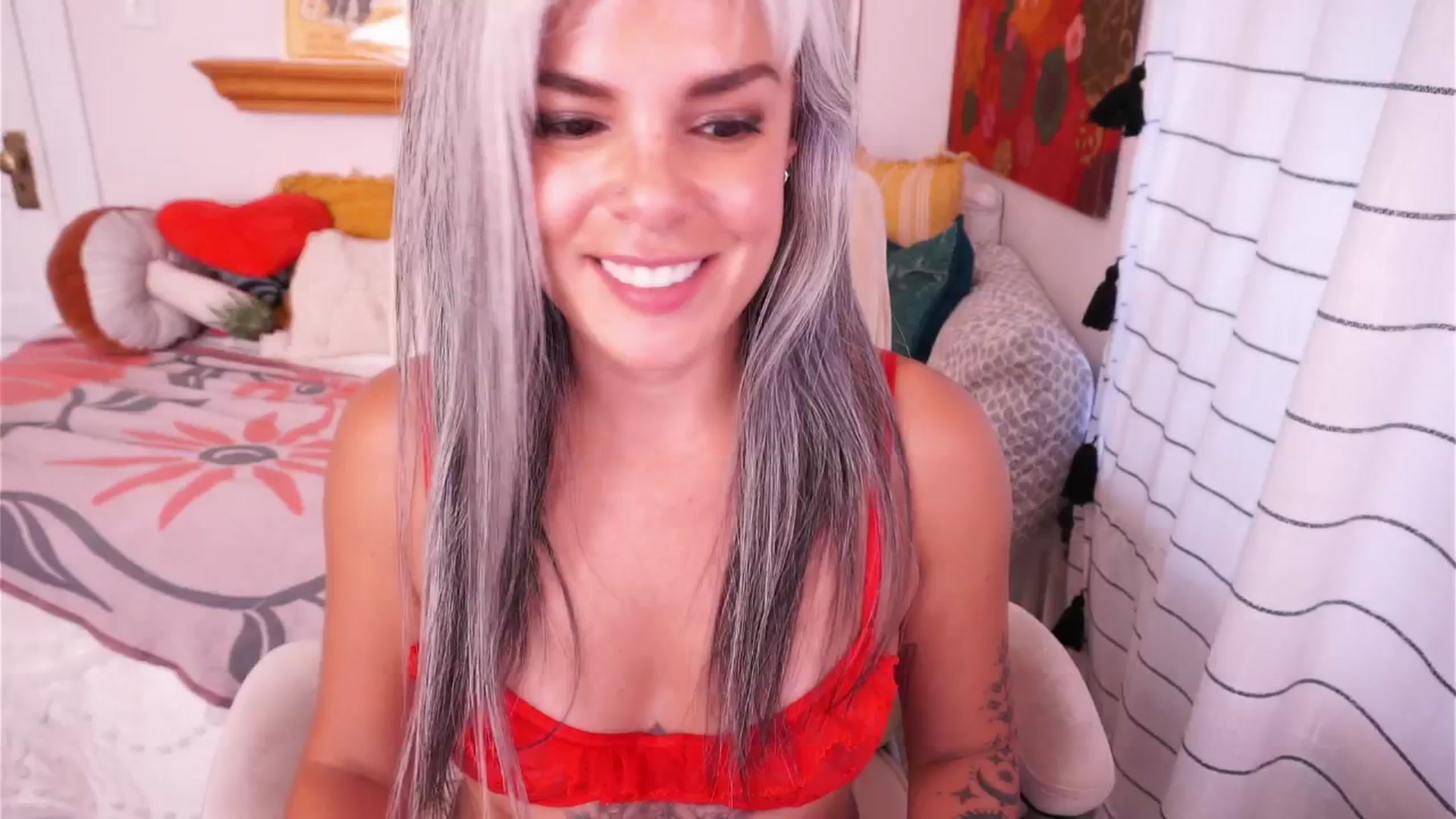 Gallery image thumbnail from AprilJames's myfreecams stream on, 08/22/2025, 02:06 image 1 of 20
