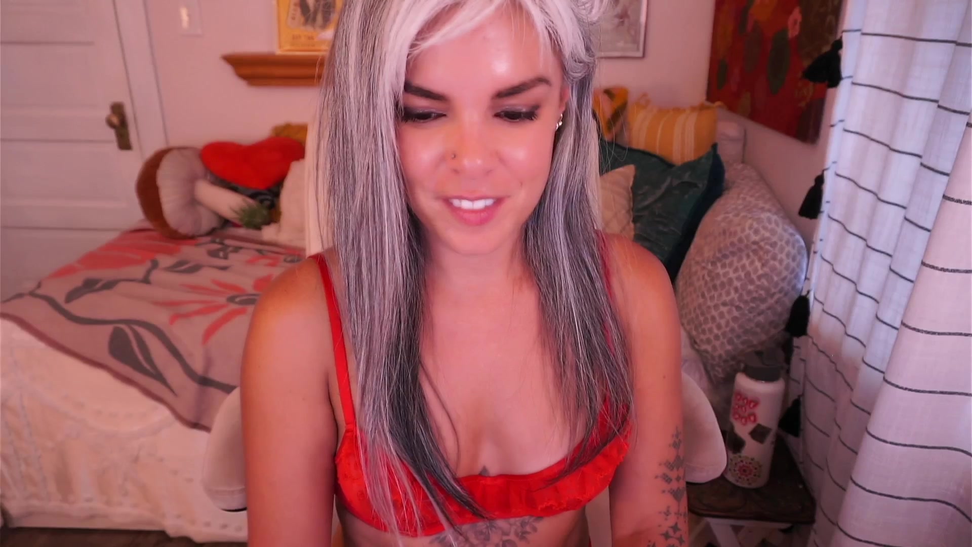 Gallery image thumbnail from AprilJames's myfreecams stream on, 08/22/2025, 02:06 image 10 of 20