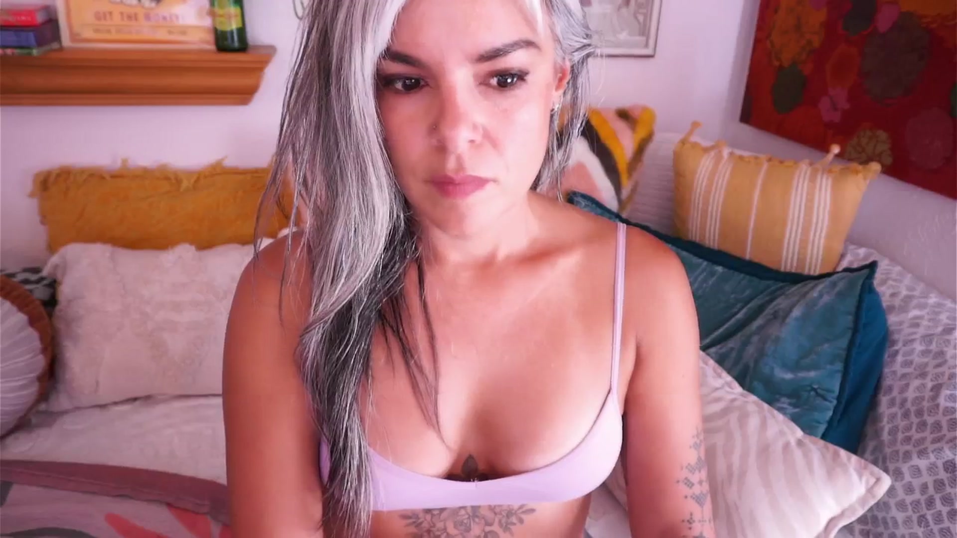 Gallery image thumbnail from AprilJames's myfreecams stream on, 08/23/2025, 19:32 image 10 of 20
