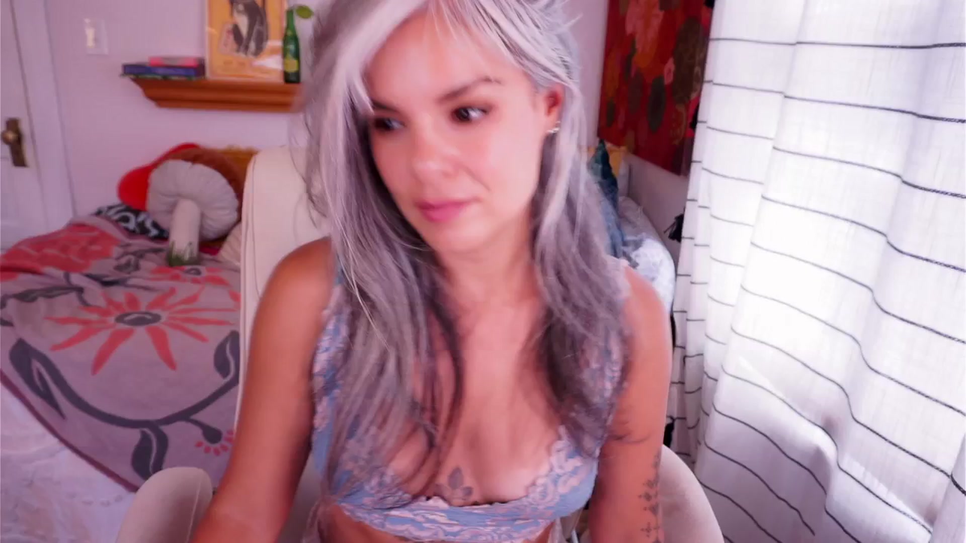 Gallery image thumbnail from AprilJames's myfreecams stream on, 08/26/2025, 18:59 image 2 of 20