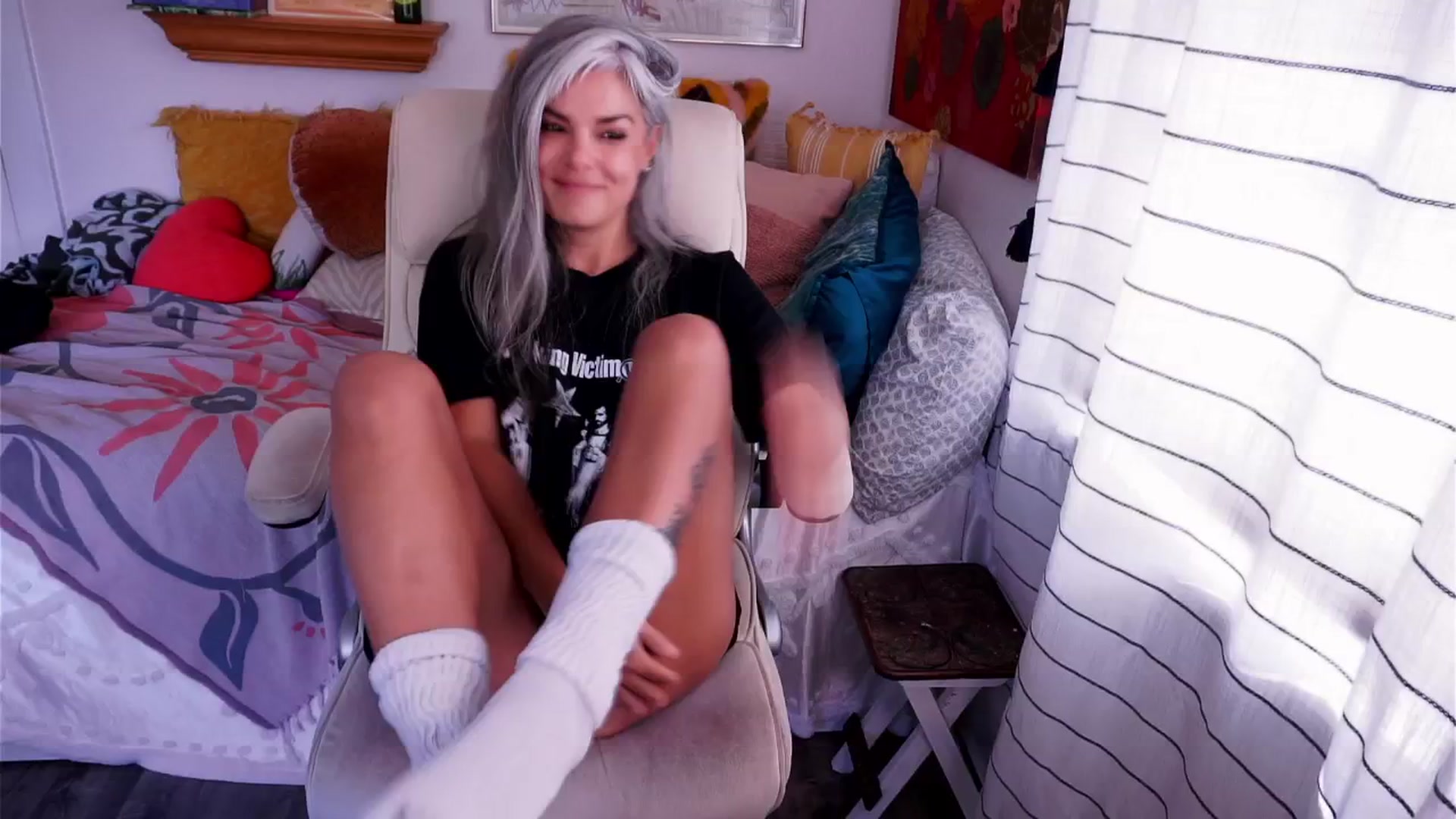 Gallery image thumbnail from AprilJames's myfreecams stream on, 09/06/2025, 18:59 image 17 of 20