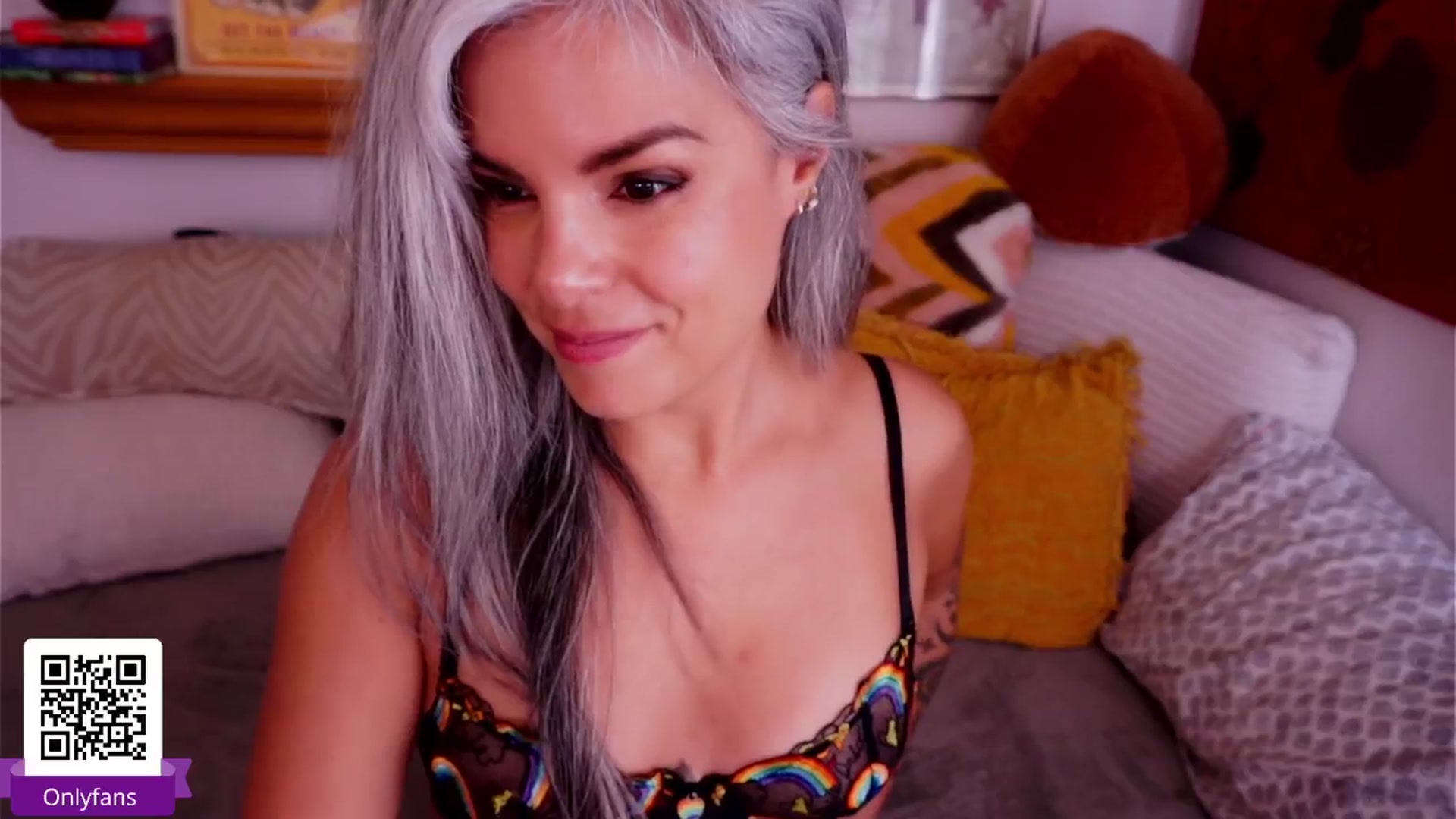 Gallery image thumbnail from AprilJames's myfreecams stream on, 10/05/2025, 17:15 image 14 of 20
