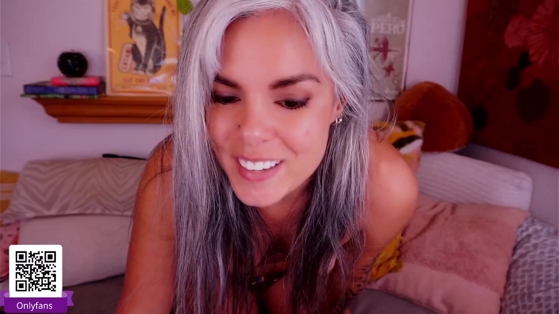 Gallery image thumbnail from AprilJames's myfreecams stream on, 10/05/2025, 19:12 image 8 of 20