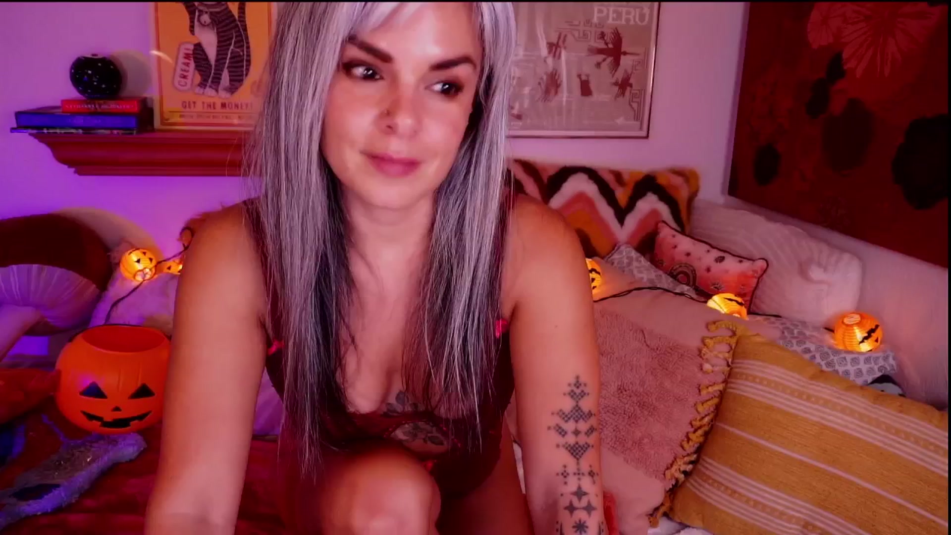 Gallery image thumbnail from AprilJames's myfreecams stream on, 10/10/2025, 24:18 image 12 of 20