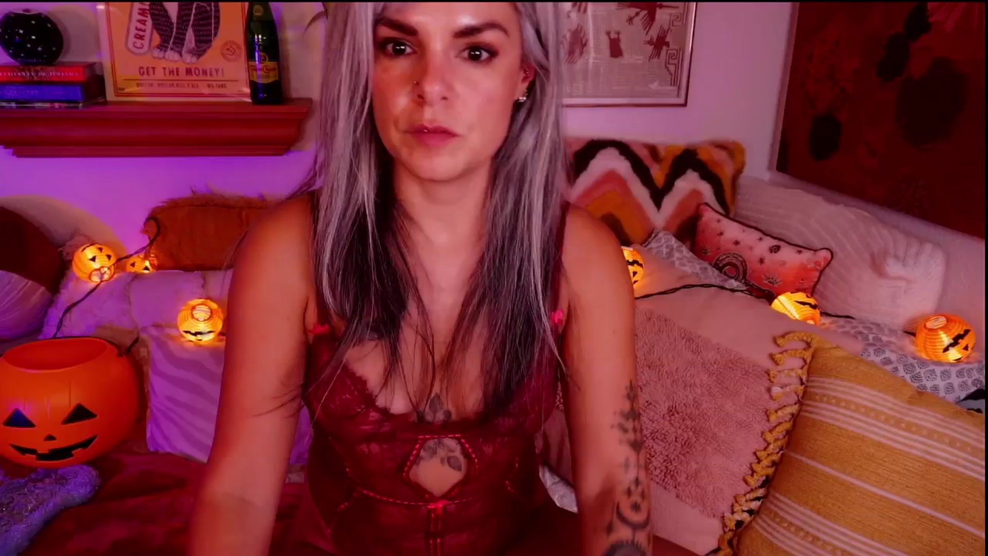 Gallery image thumbnail from AprilJames's myfreecams stream on, 10/10/2025, 24:18 image 5 of 20