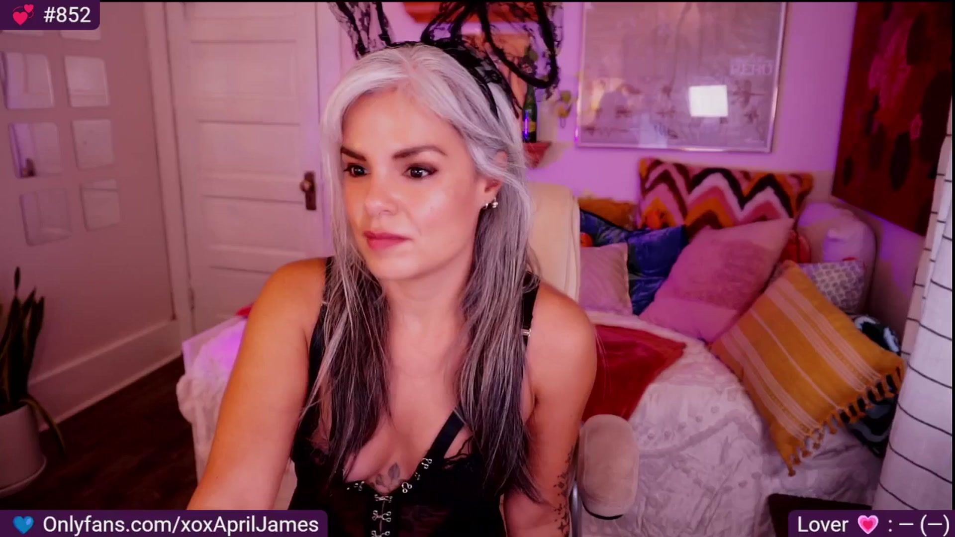 Gallery image thumbnail from AprilJames's myfreecams stream on, 10/10/2025, 23:23 image 2 of 20