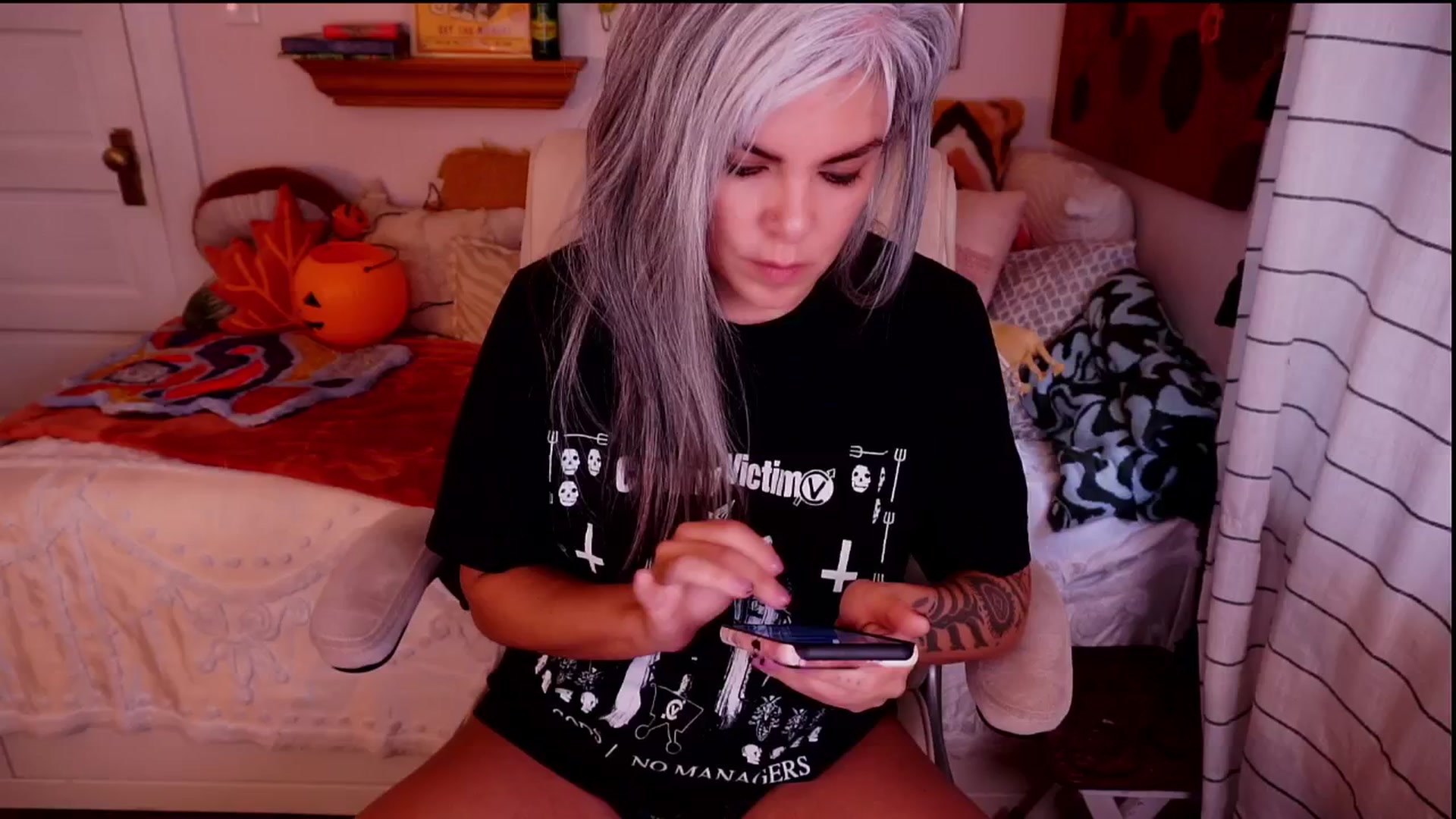 Gallery image thumbnail from AprilJames's myfreecams stream on, 10/13/2025, 24:02 image 18 of 20