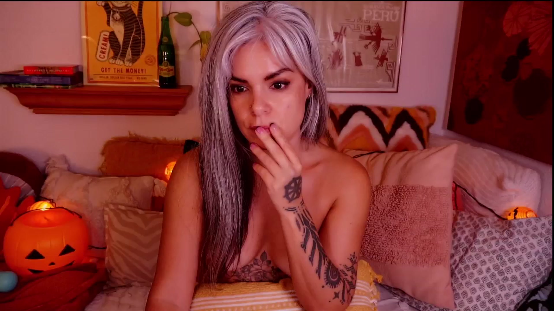 Gallery image thumbnail from AprilJames's myfreecams stream on, 10/13/2025, 01:58 image 14 of 20