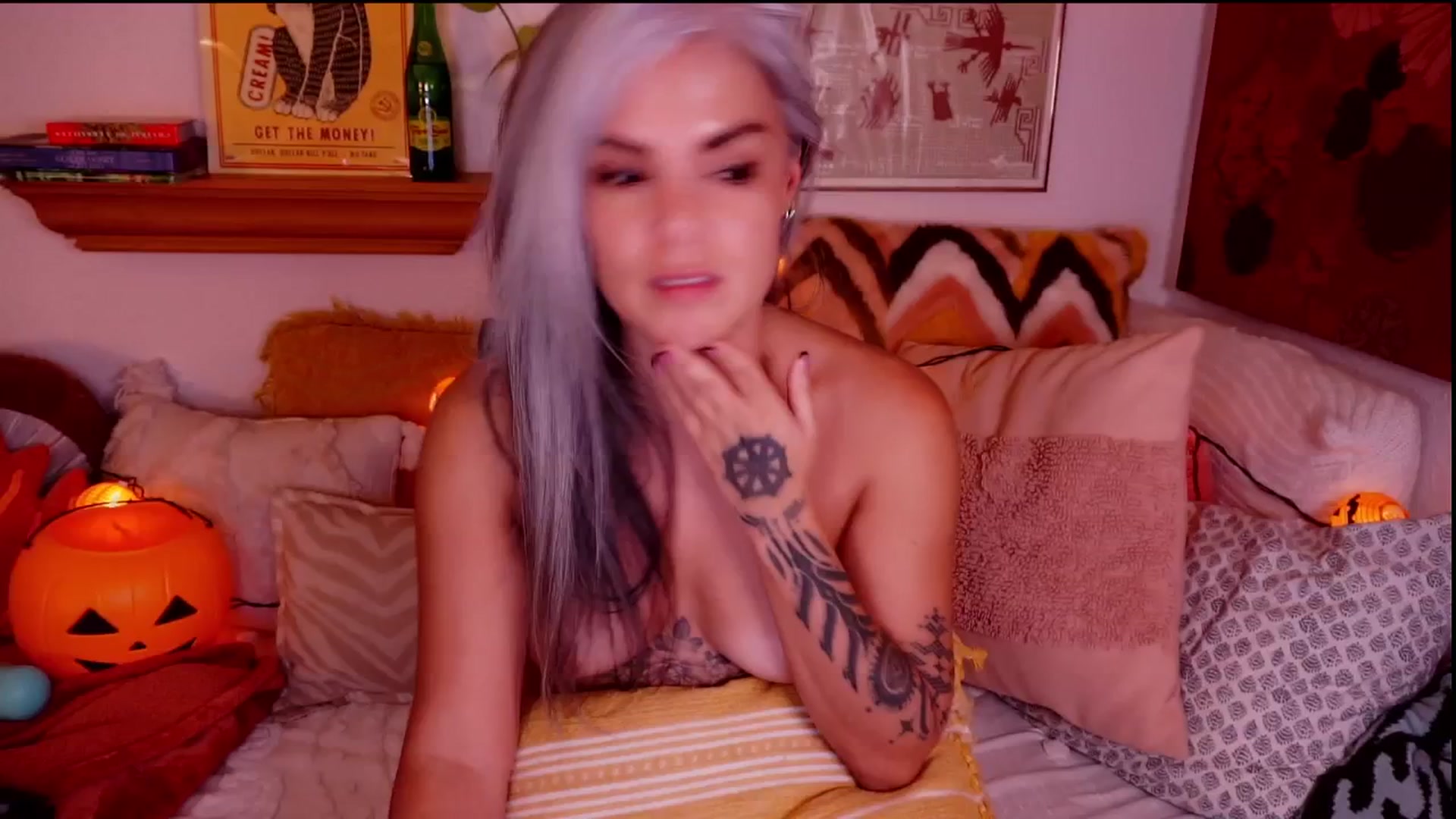 Gallery image thumbnail from AprilJames's myfreecams stream on, 10/13/2025, 01:58 image 18 of 20