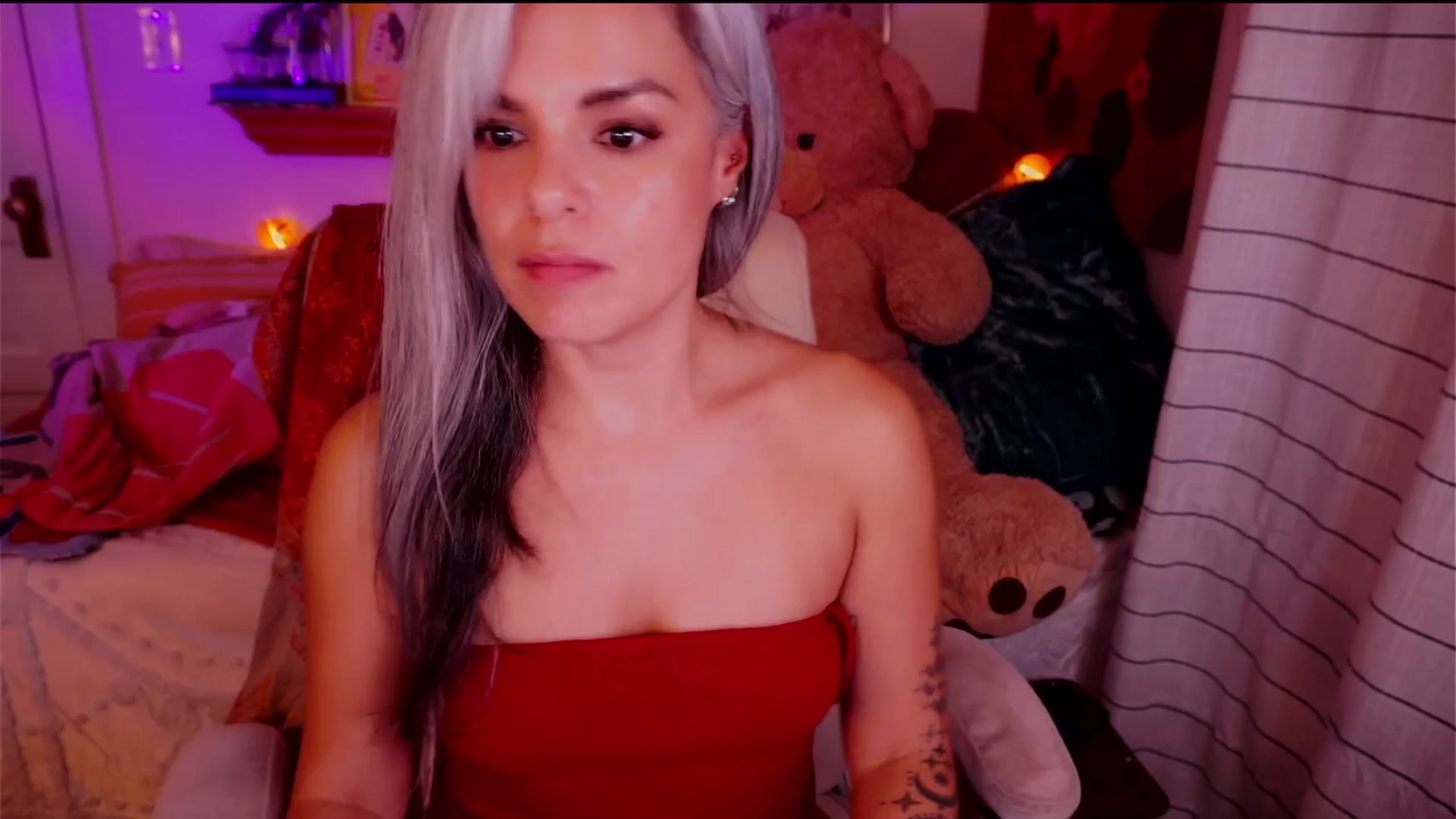 Gallery image thumbnail from AprilJames's myfreecams stream on, 10/23/2025, 03:37 image 11 of 20