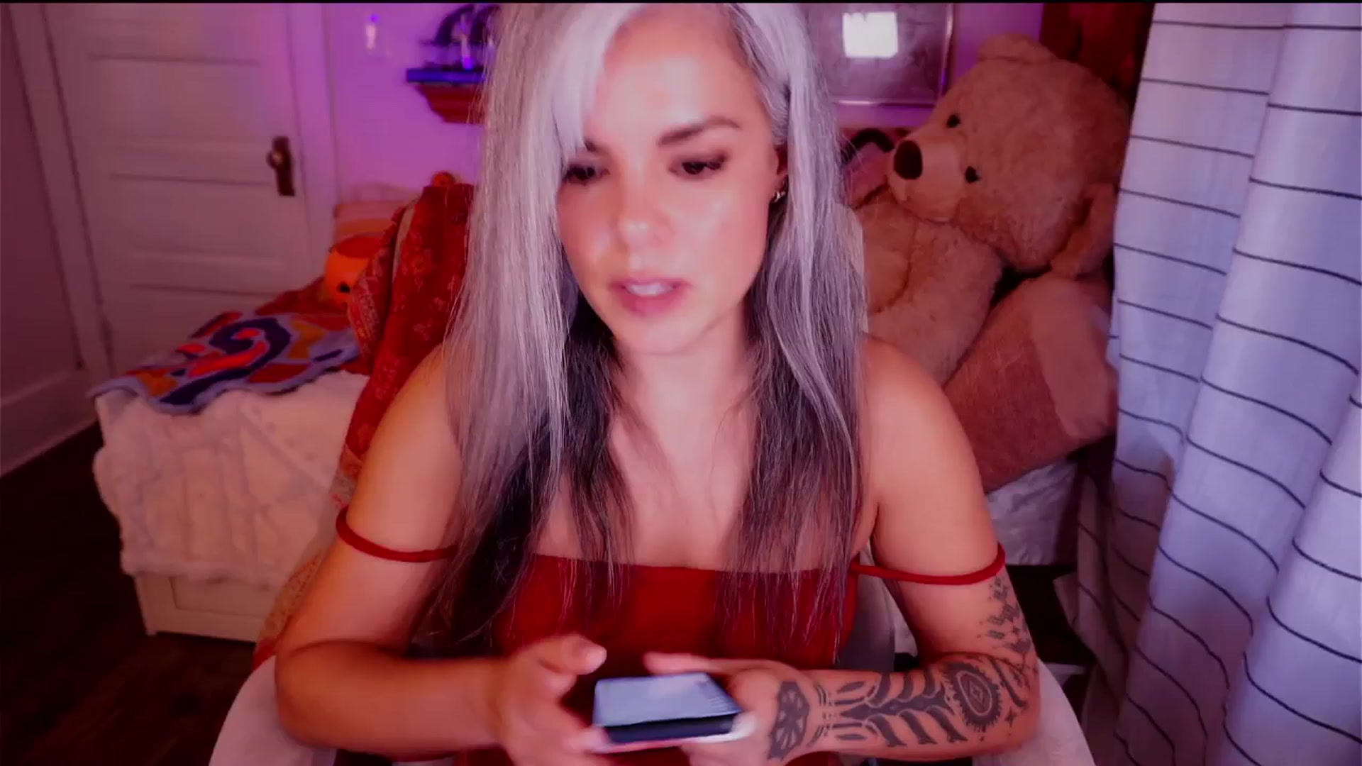 Gallery image thumbnail from AprilJames's myfreecams stream on, 10/23/2025, 03:37 image 2 of 20