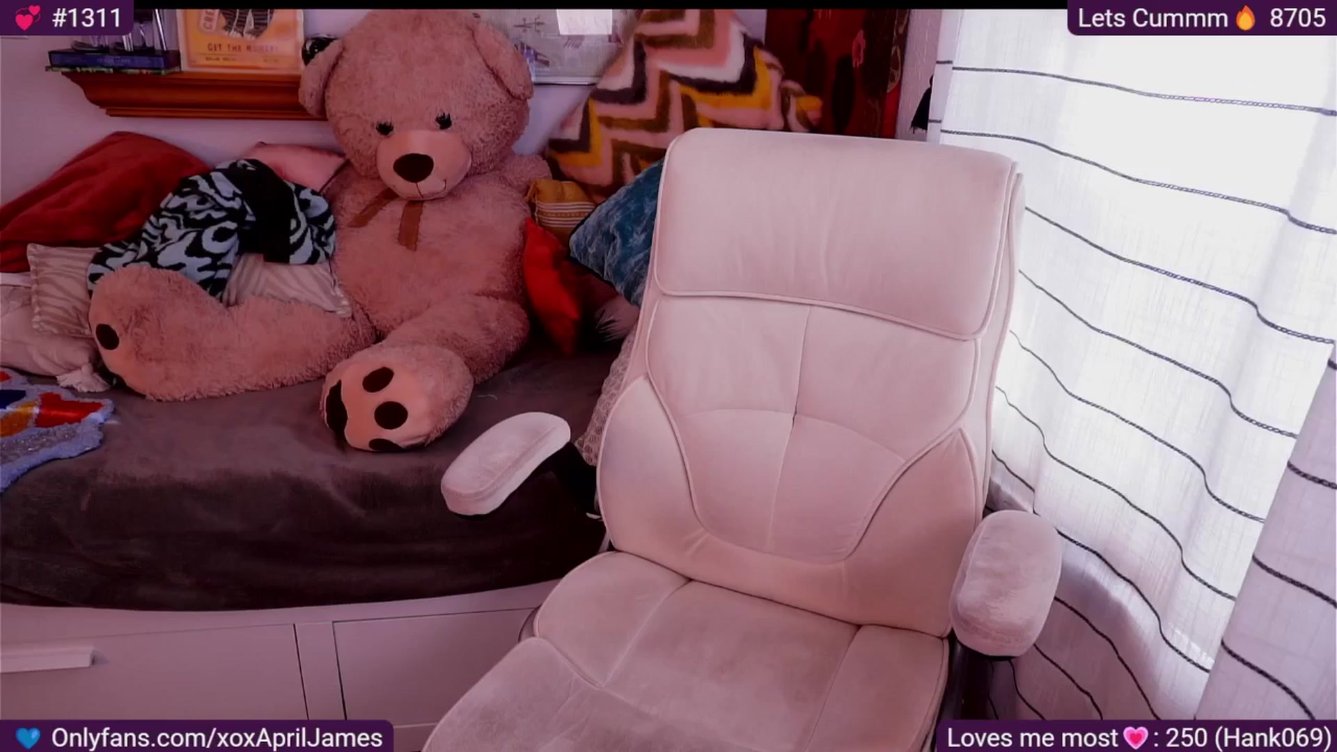 Gallery image thumbnail from AprilJames's myfreecams stream on, 11/02/2025, 20:57 image 12 of 20
