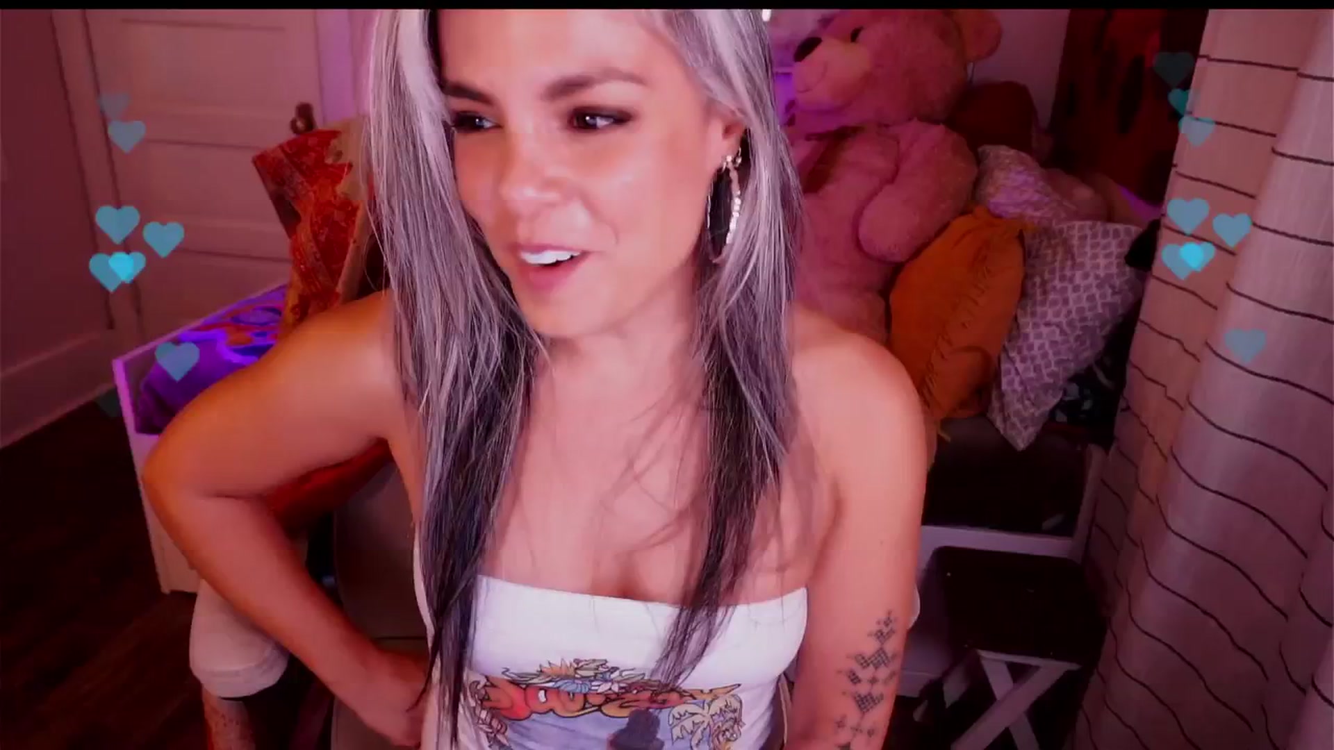 Gallery image thumbnail from AprilJames's myfreecams stream on, 11/06/2025, 01:11 image 2 of 20