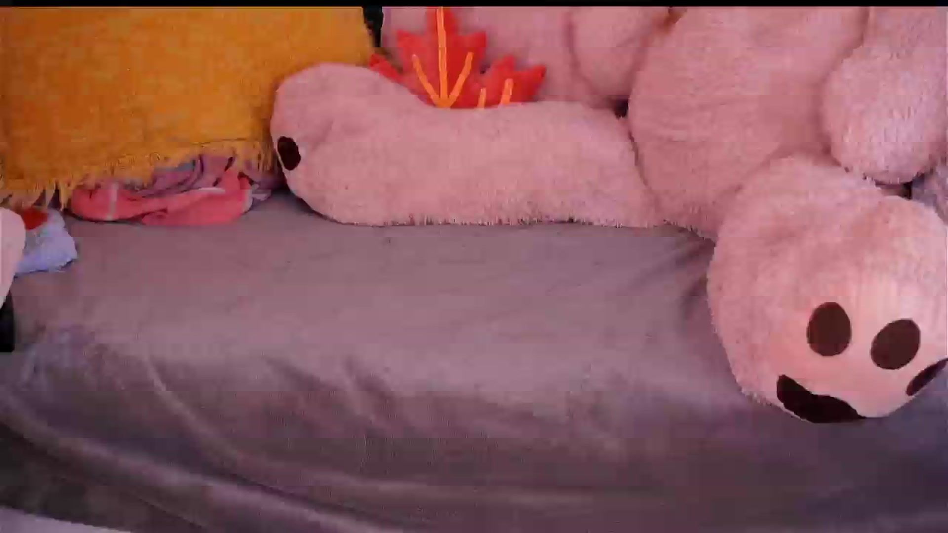 Gallery image thumbnail from AprilJames's myfreecams stream on, 11/09/2025, 20:04 image 3 of 20