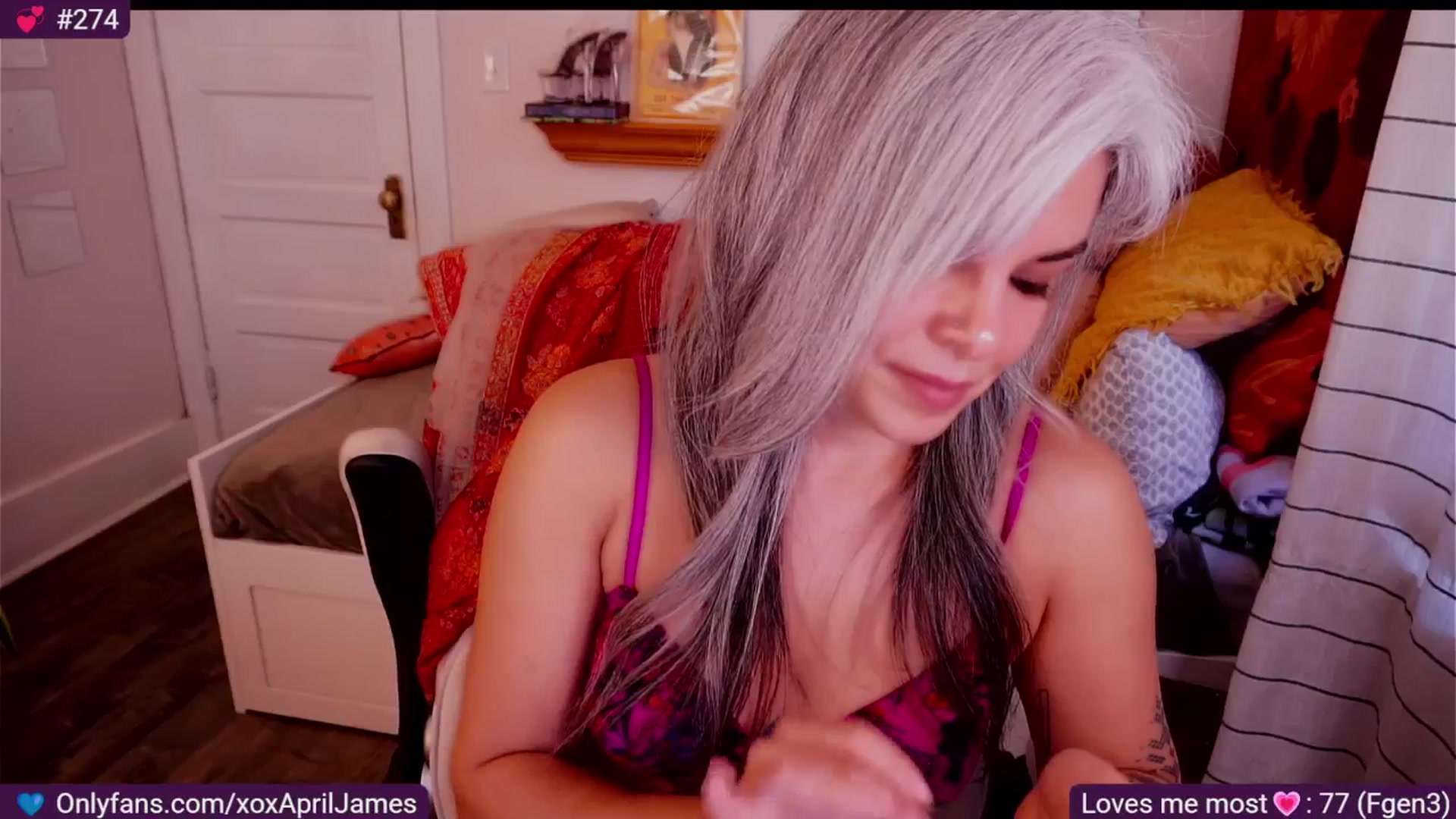 Gallery image thumbnail from AprilJames's myfreecams stream on, 11/14/2025, 23:05 image 15 of 20