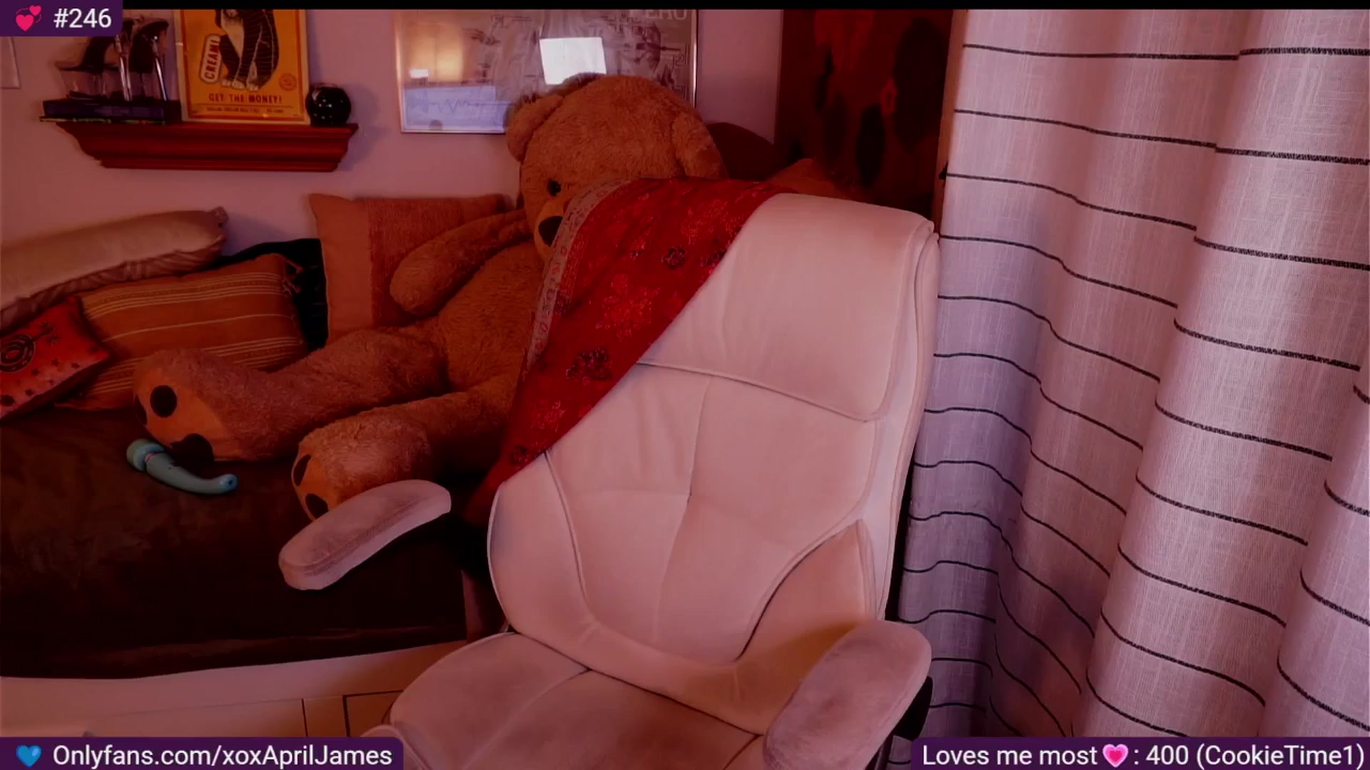 Gallery image thumbnail from AprilJames's myfreecams stream on, 11/15/2025, 24:56 image 13 of 20