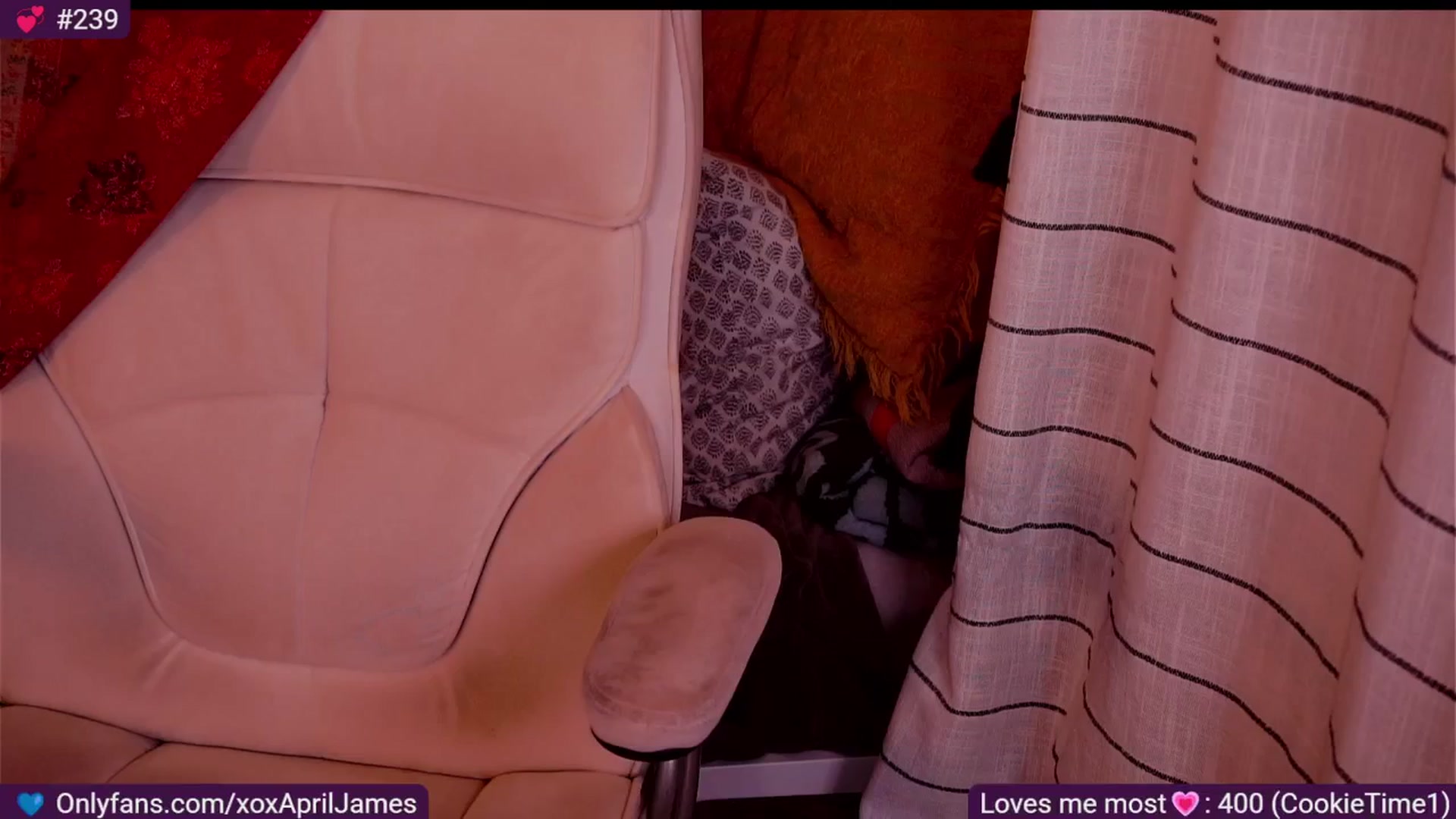 Gallery image thumbnail from AprilJames's myfreecams stream on, 11/15/2025, 01:43 image 10 of 20