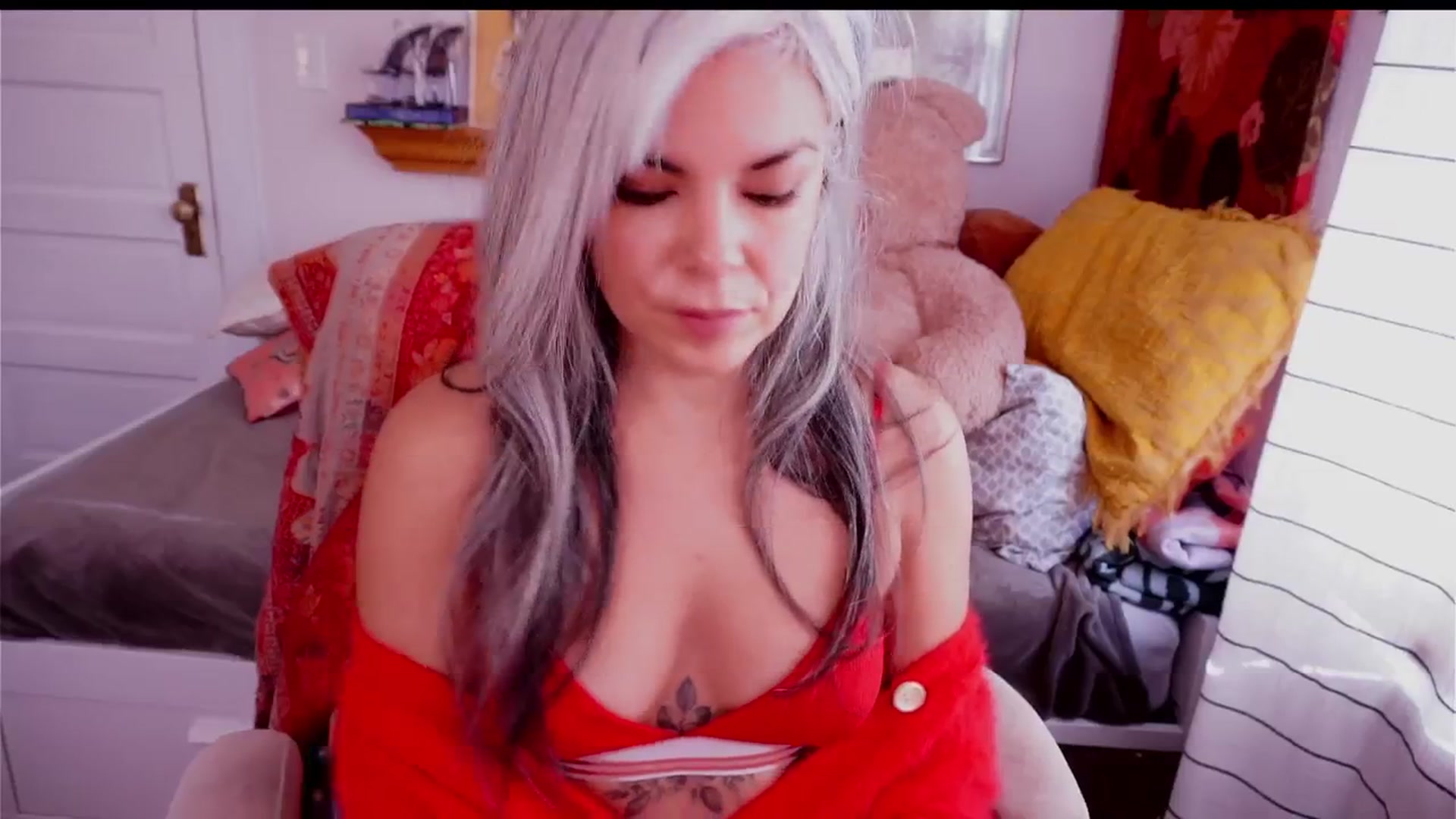 Gallery image thumbnail from AprilJames's myfreecams stream on, 11/15/2025, 21:45 image 2 of 20