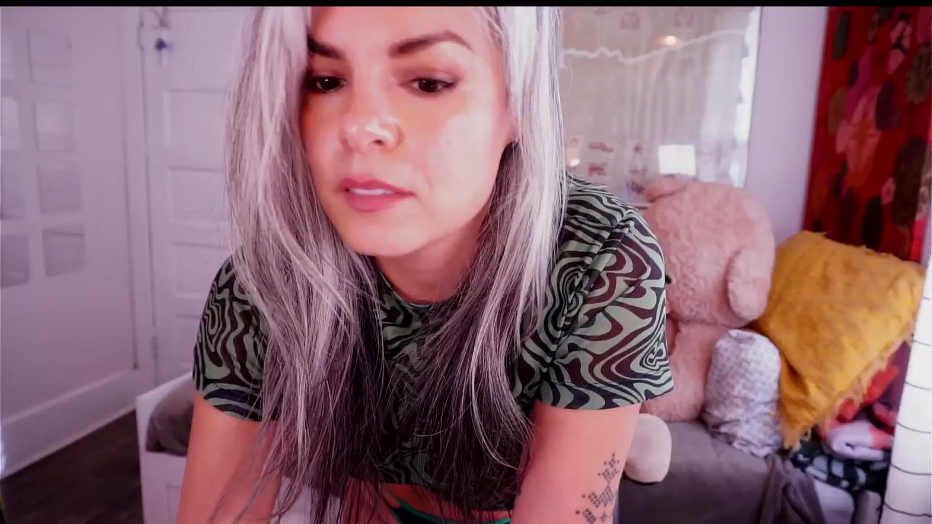 Gallery image thumbnail from AprilJames's myfreecams stream on, 11/16/2025, 19:57 image 11 of 20