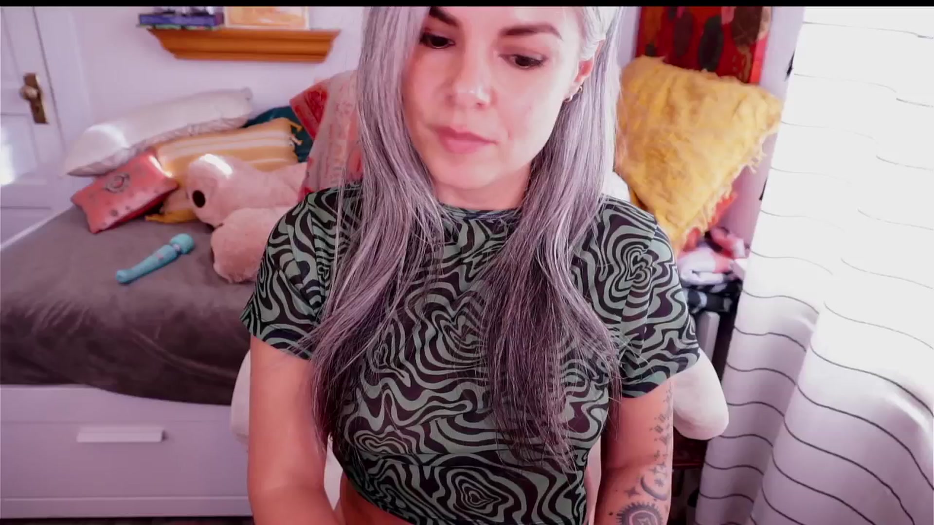Gallery image thumbnail from AprilJames's myfreecams stream on, 11/16/2025, 20:52 image 11 of 20