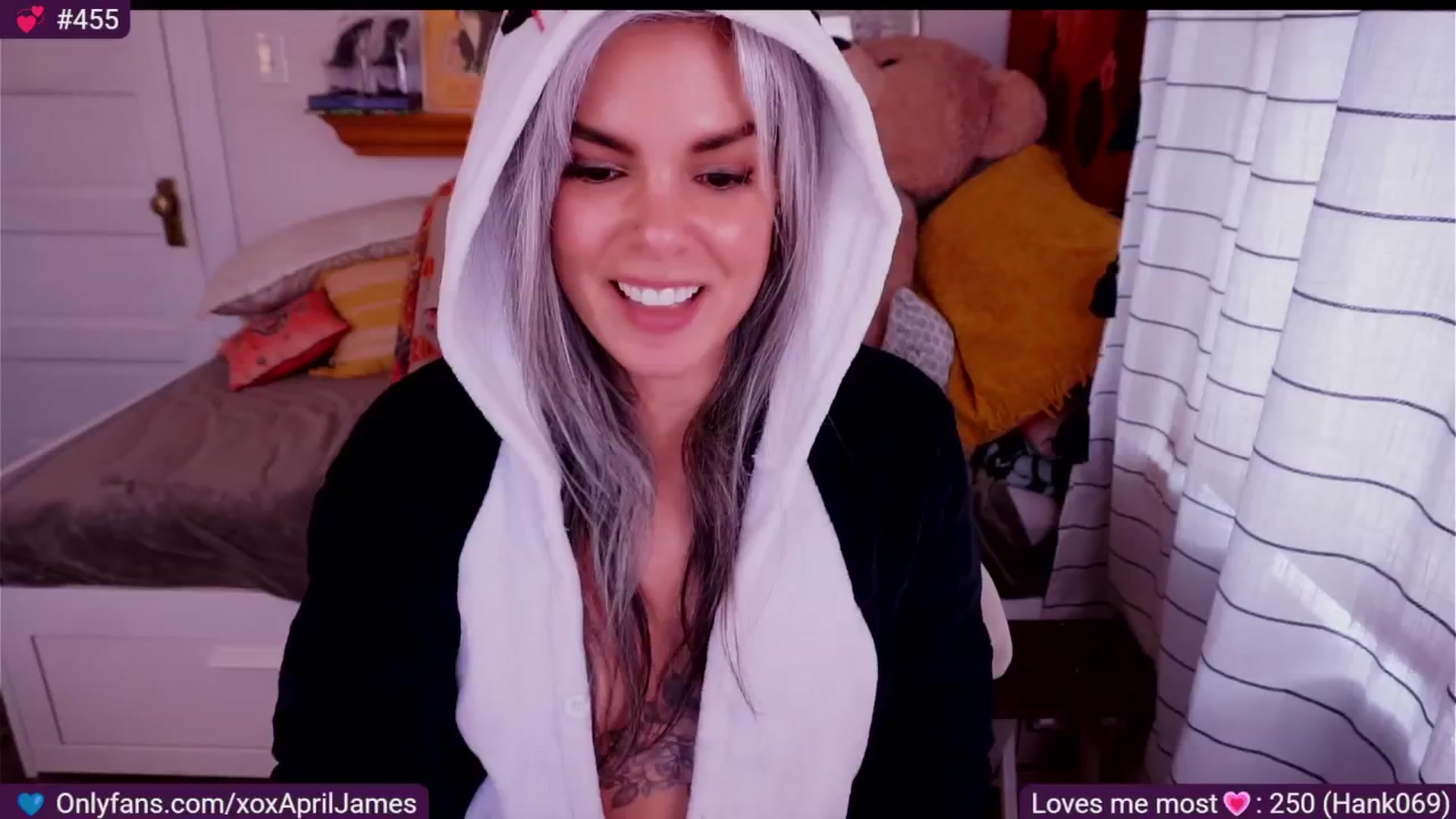 Gallery image thumbnail from AprilJames's myfreecams stream on, 11/23/2025, 23:07 image 1 of 20