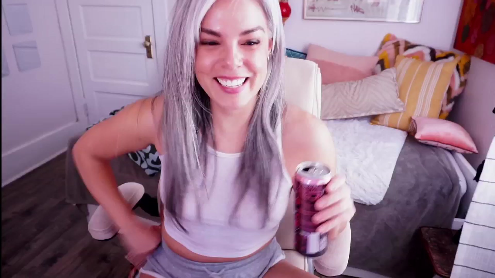Gallery image thumbnail from AprilJames's myfreecams stream on, 01/25/2026, 19:38 image 1 of 20