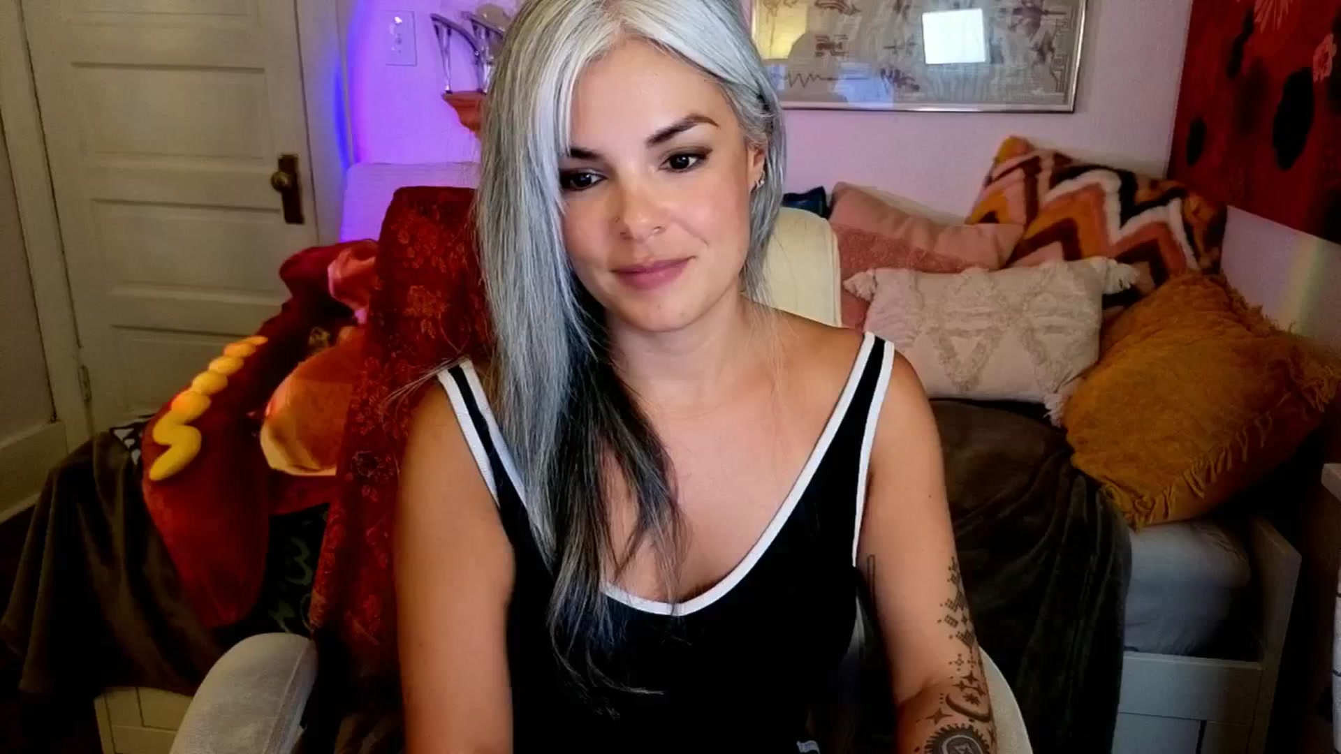 Gallery image thumbnail from AprilJames's myfreecams stream on, 03/10/2026, 02:55 image 4 of 20