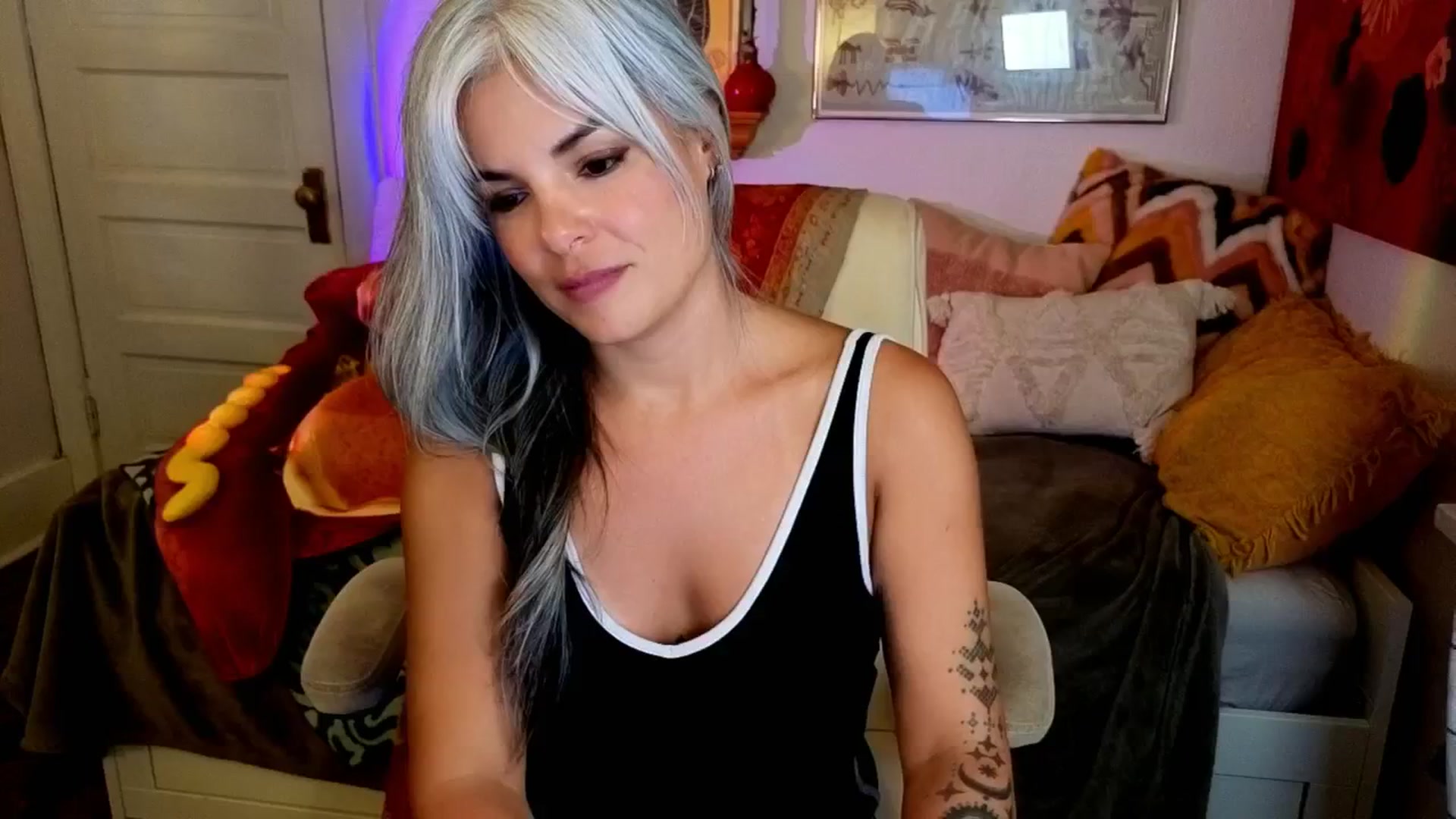Gallery image thumbnail from AprilJames's myfreecams stream on, 03/10/2026, 02:55 image 1 of 20