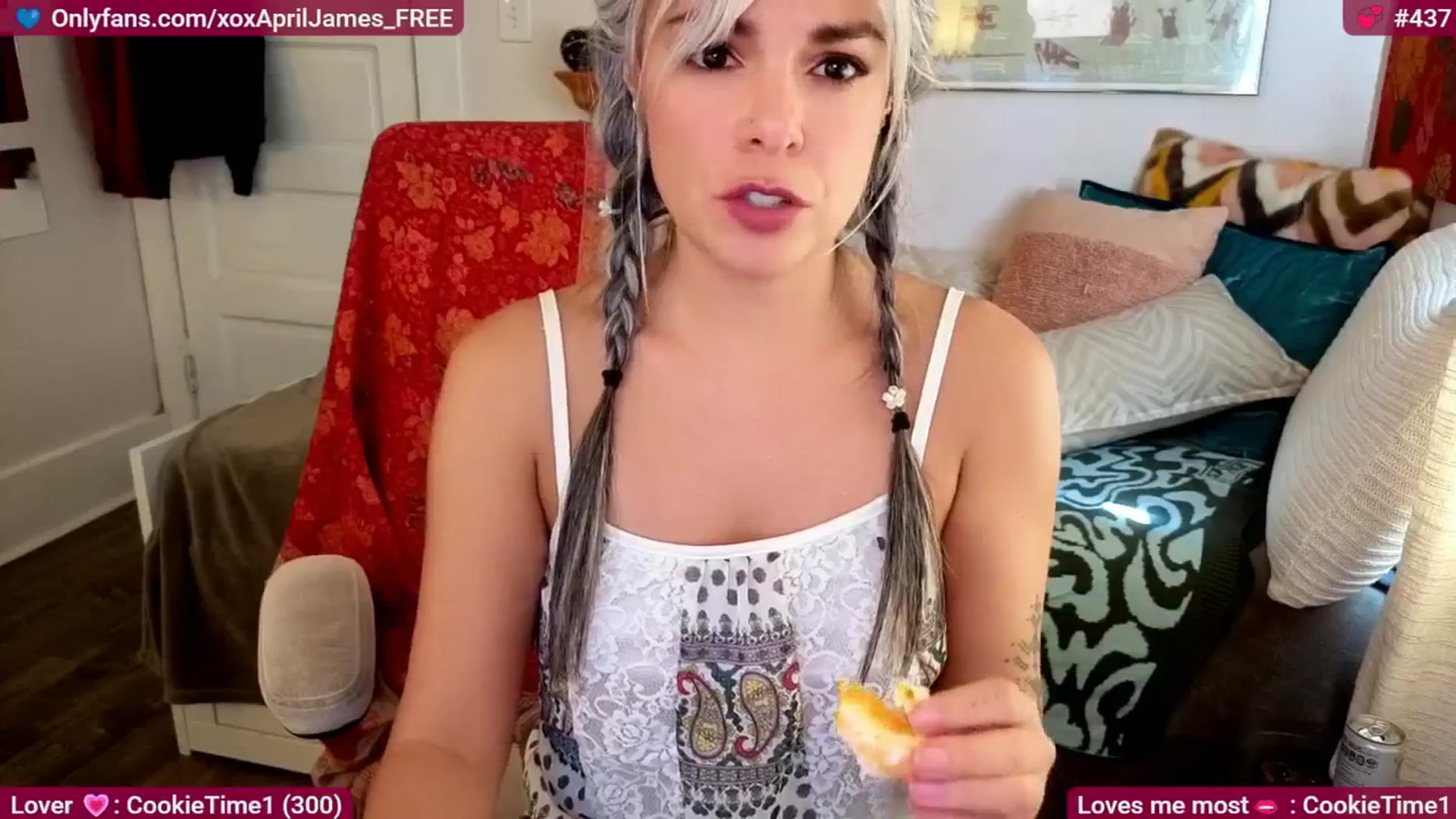 Gallery image thumbnail from AprilJames's myfreecams stream on, 04/19/2026, 20:21 image 16 of 20