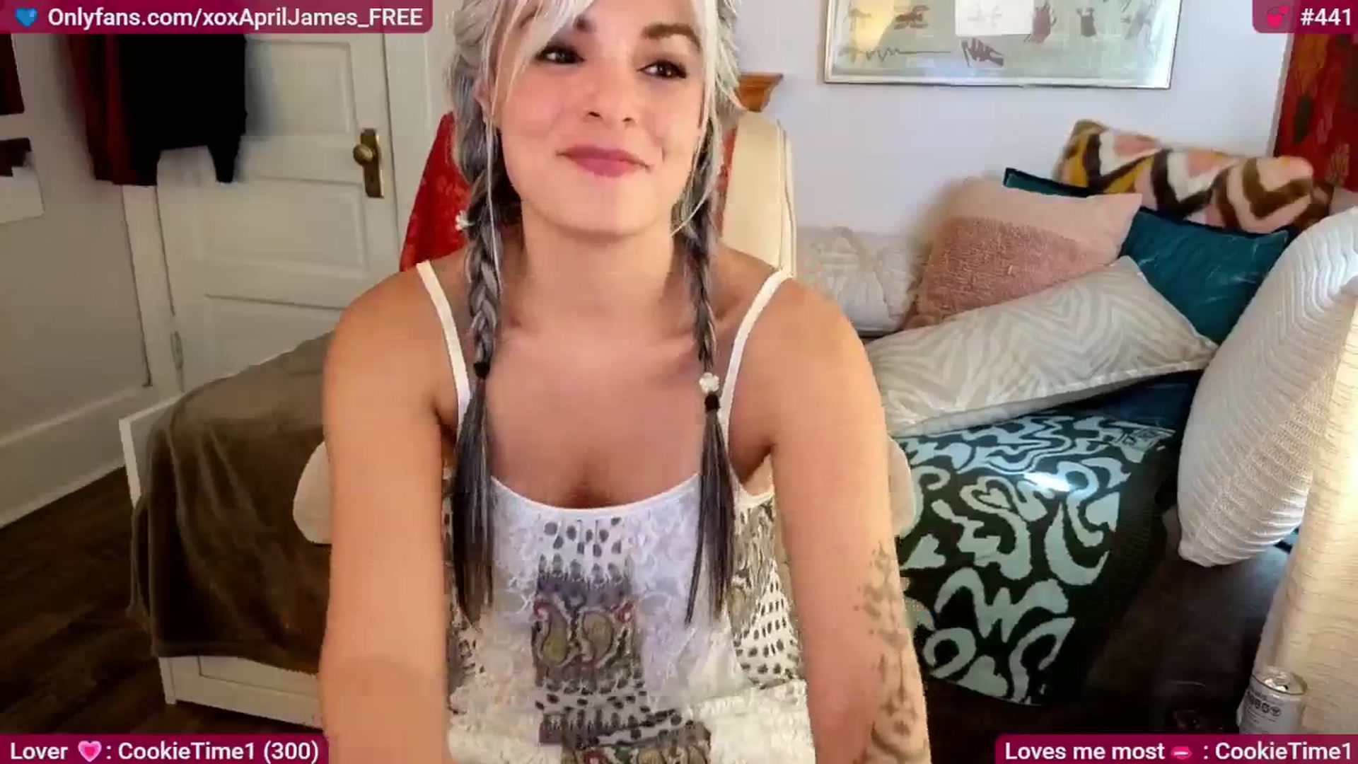 Gallery image thumbnail from AprilJames's myfreecams stream on, 04/19/2026, 20:21 image 14 of 20