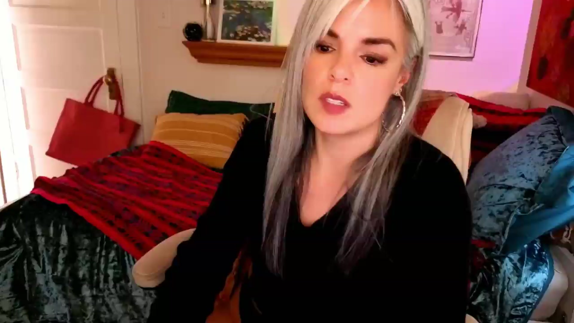 Gallery image thumbnail from AprilJames's myfreecams stream on, 05/28/2026, 24:01 image 17 of 20