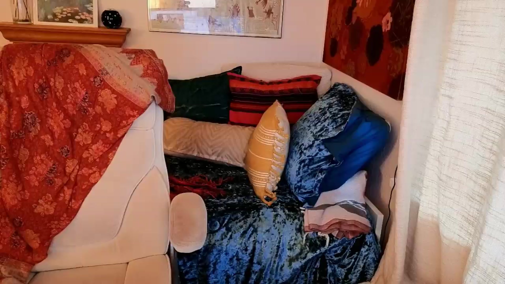 Gallery image thumbnail from AprilJames's myfreecams stream on, 07/11/2026, 24:46 image 6 of 20