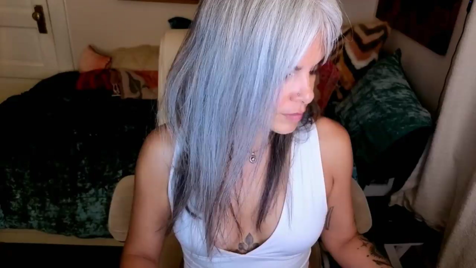 Gallery image thumbnail from AprilJames's myfreecams stream on, 07/31/2026, 03:33 image 13 of 20