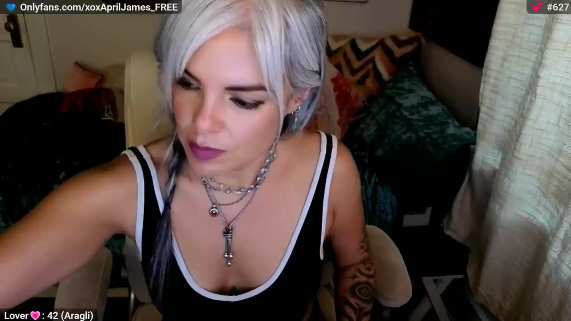 Gallery image thumbnail from AprilJames's myfreecams stream on, 08/01/2026, 01:21 image 17 of 20