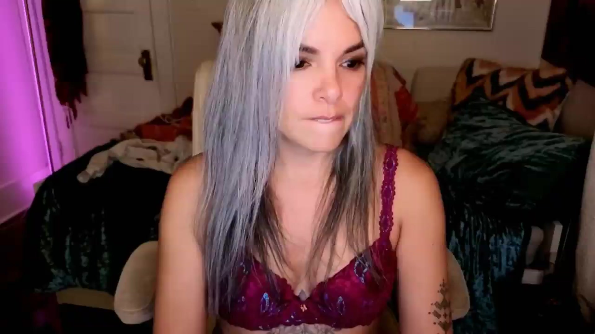Gallery image thumbnail from AprilJames's myfreecams stream on, 08/08/2026, 04:32 image 2 of 20